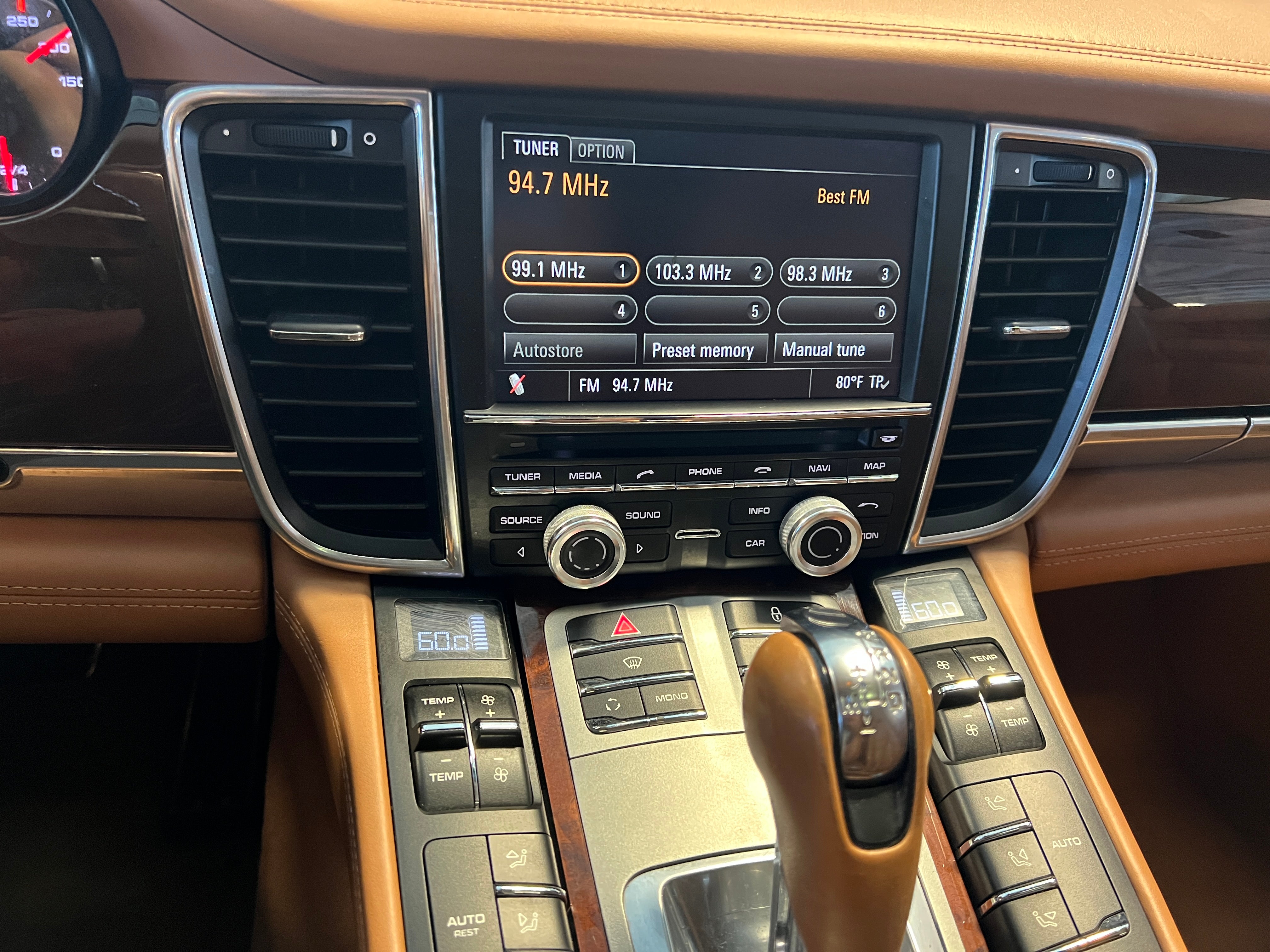 Thumbnail: 2012 Porsche Panamera - 3