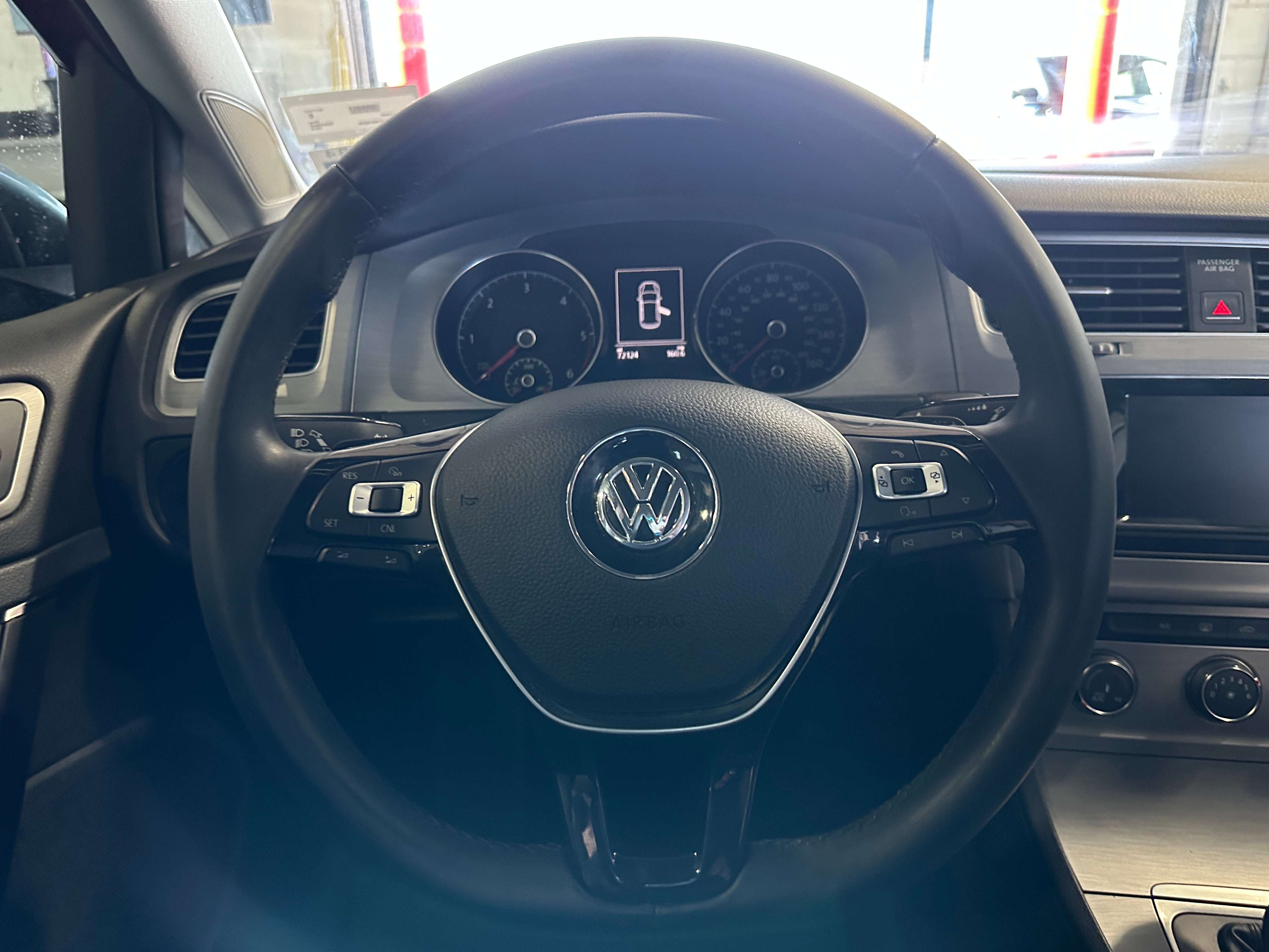Thumbnail: 2015 Volkswagen Golf - 4