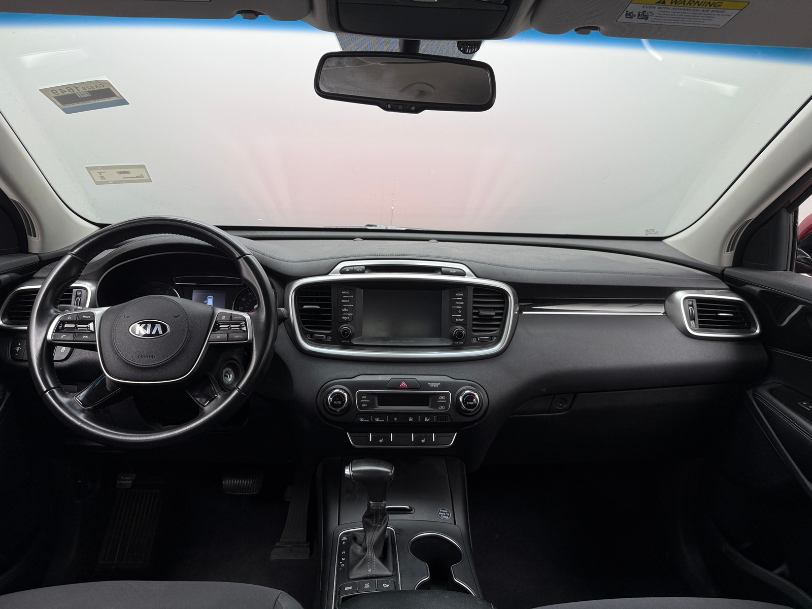 Thumbnail: 2019 Kia Sorento - 3