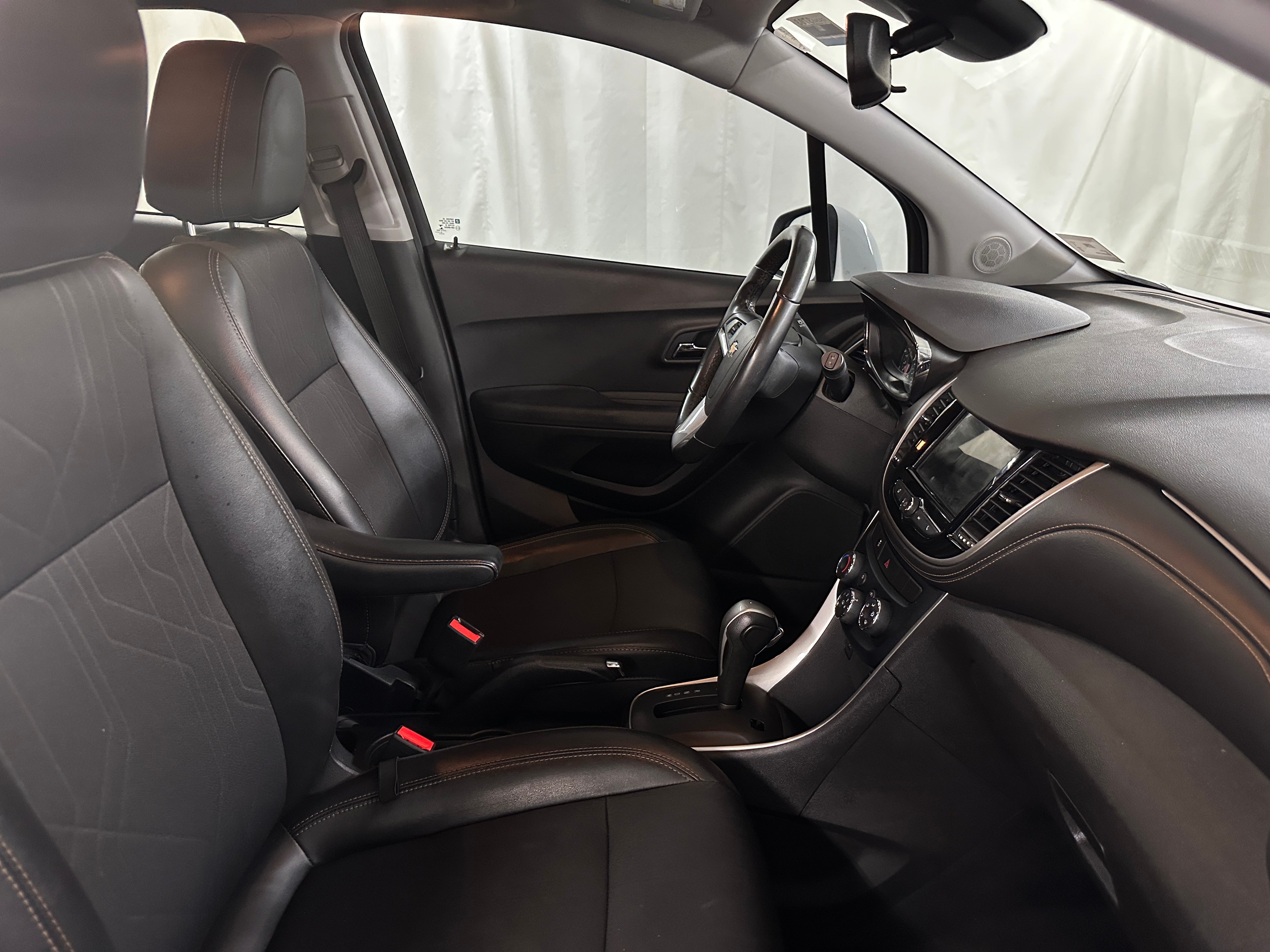 Thumbnail: 2019 Chevrolet Trax - 2