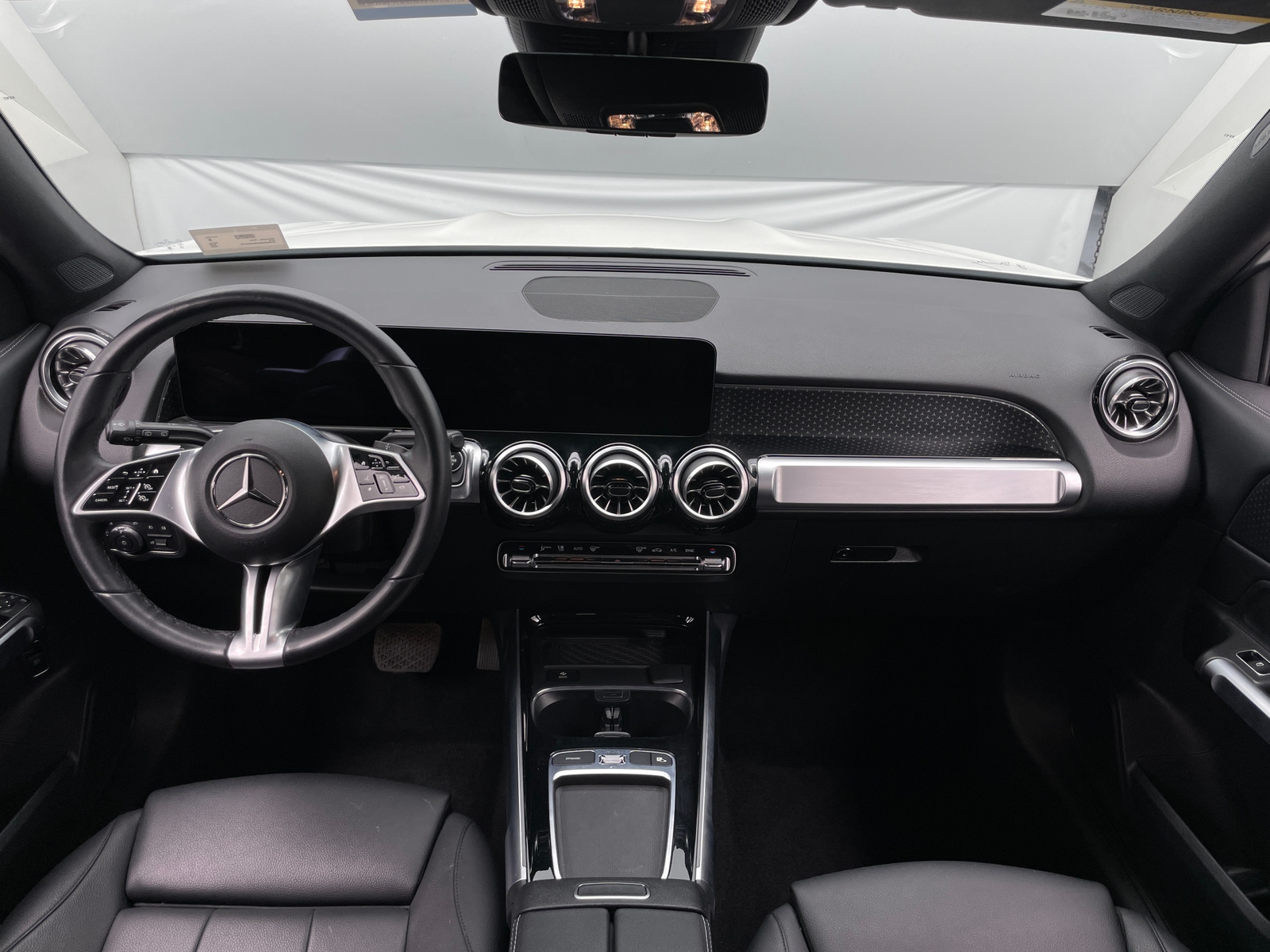 Thumbnail: 2024 Mercedes-Benz GLB - 3