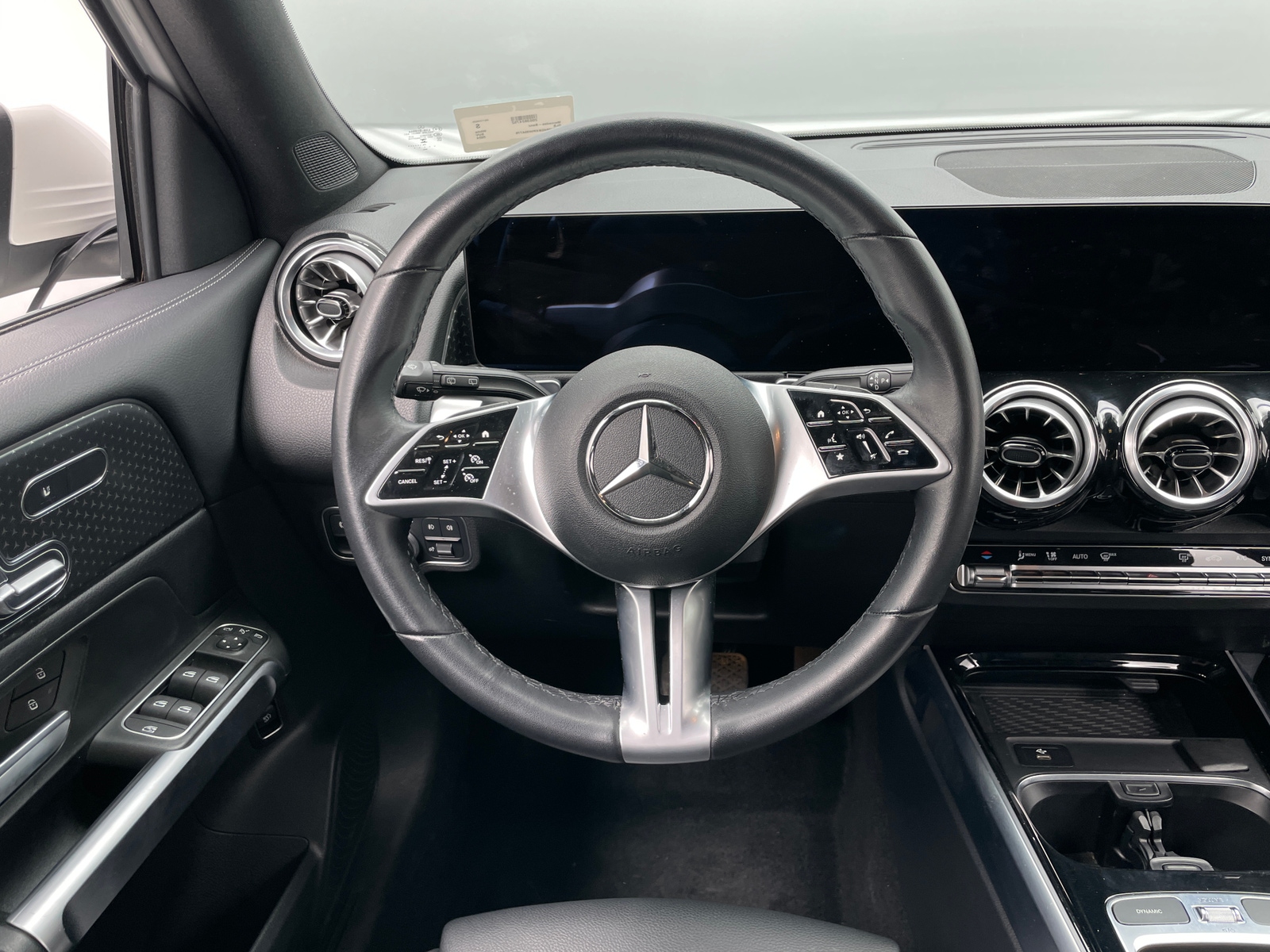 Thumbnail: 2024 Mercedes-Benz GLB - 5