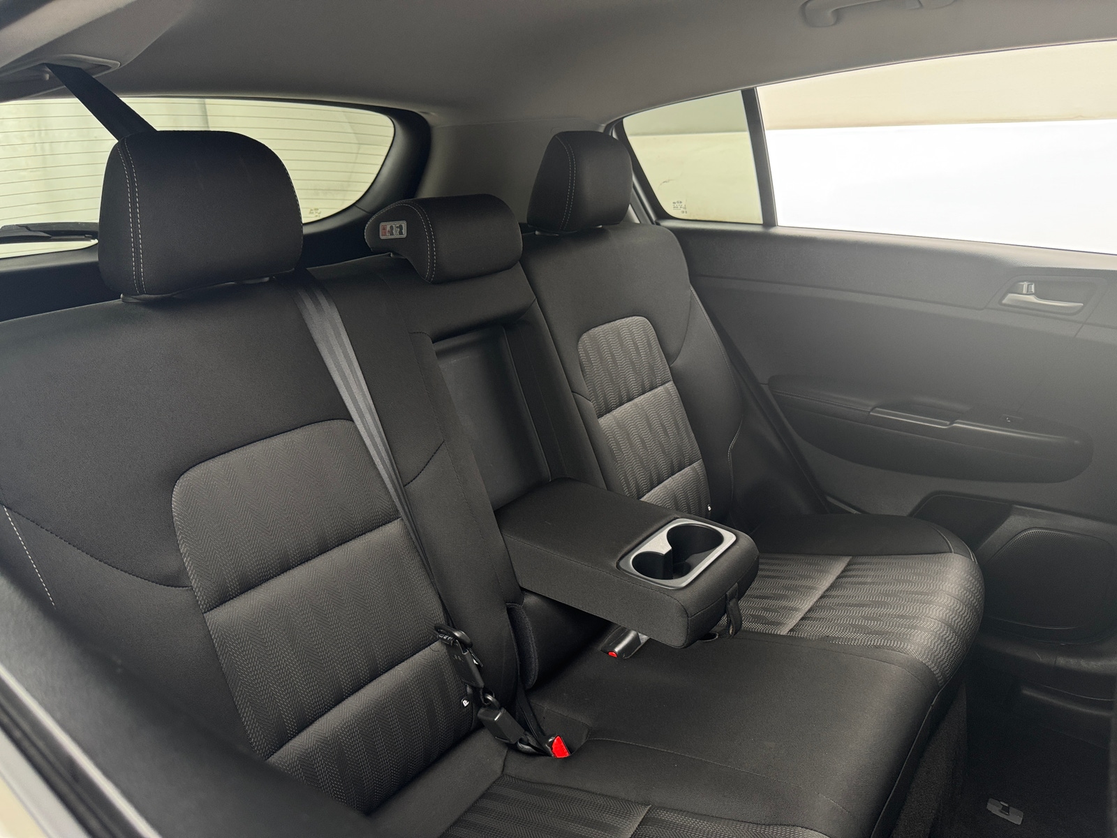 Thumbnail: 2017 Kia Sportage - 6