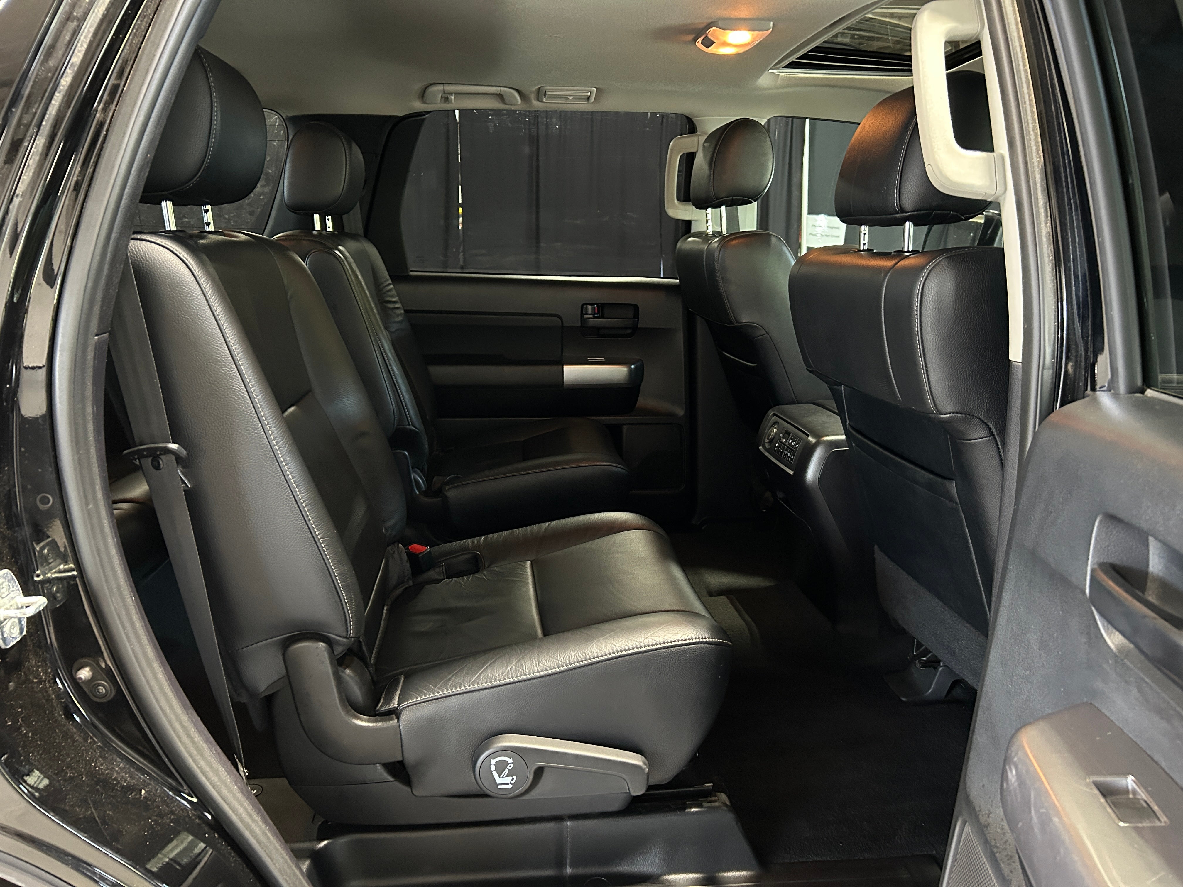 Thumbnail: 2020 Toyota Sequoia - 5