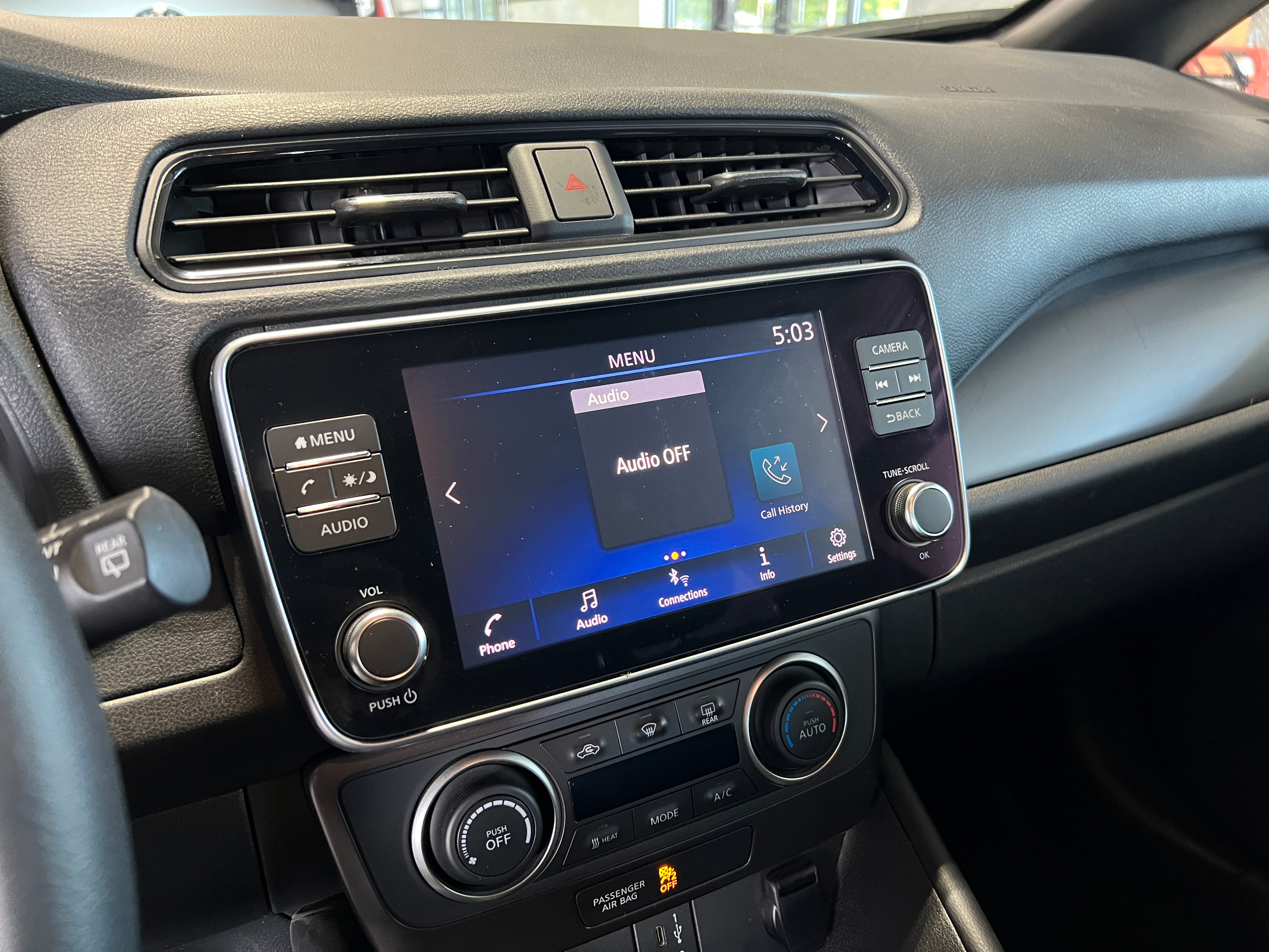Thumbnail: 2021 Nissan Leaf - 4