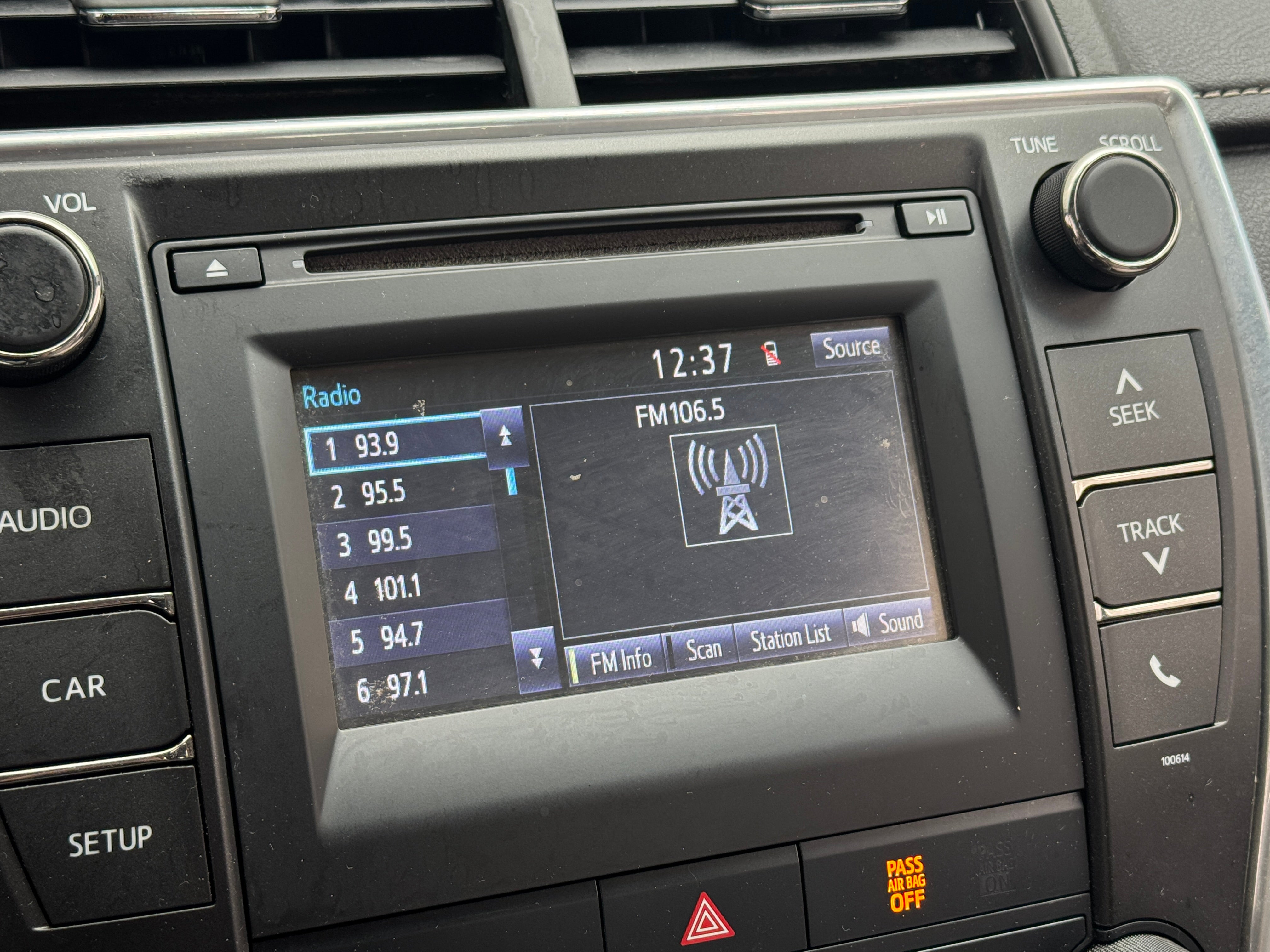 Thumbnail: 2016 Toyota Camry - 4