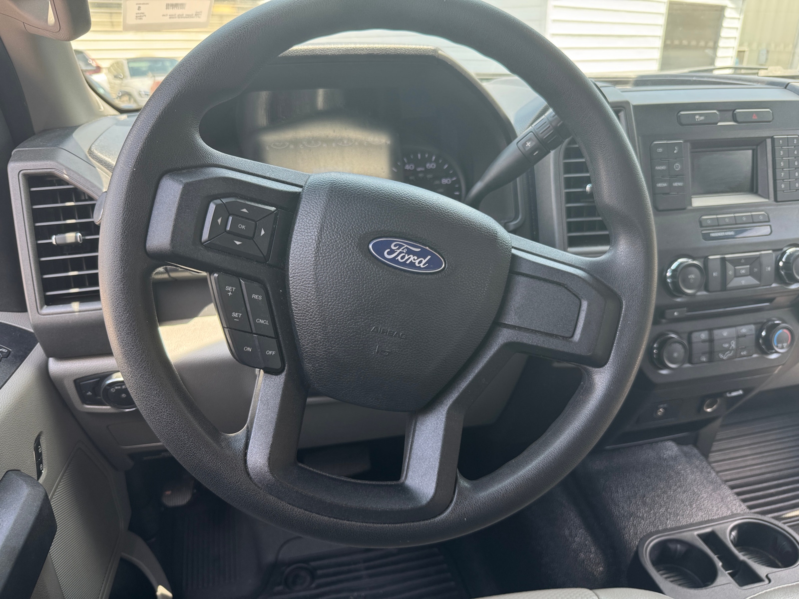 Thumbnail: 2017 Ford Econoline - 4