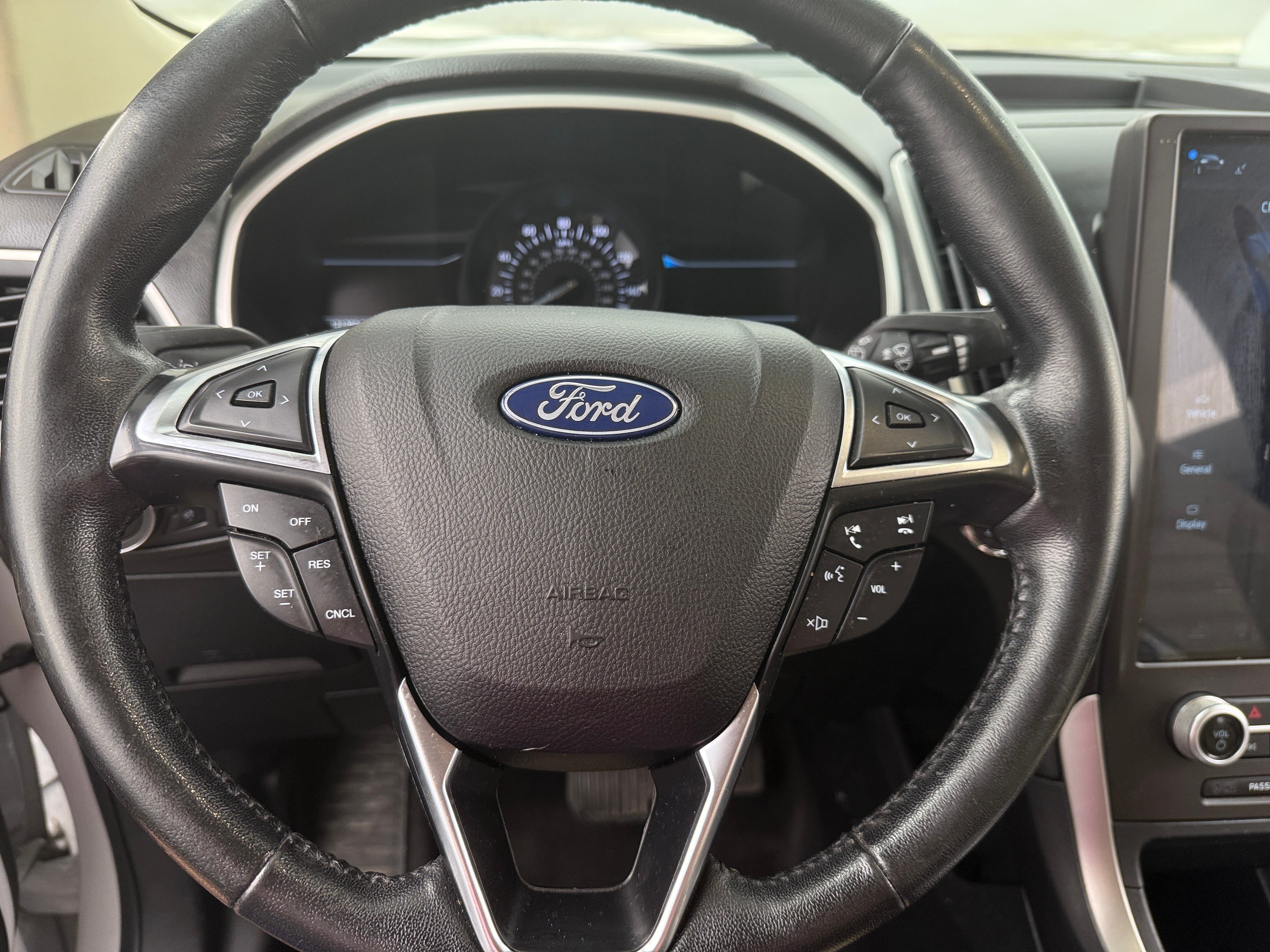 Thumbnail: 2021 Ford Edge - 4