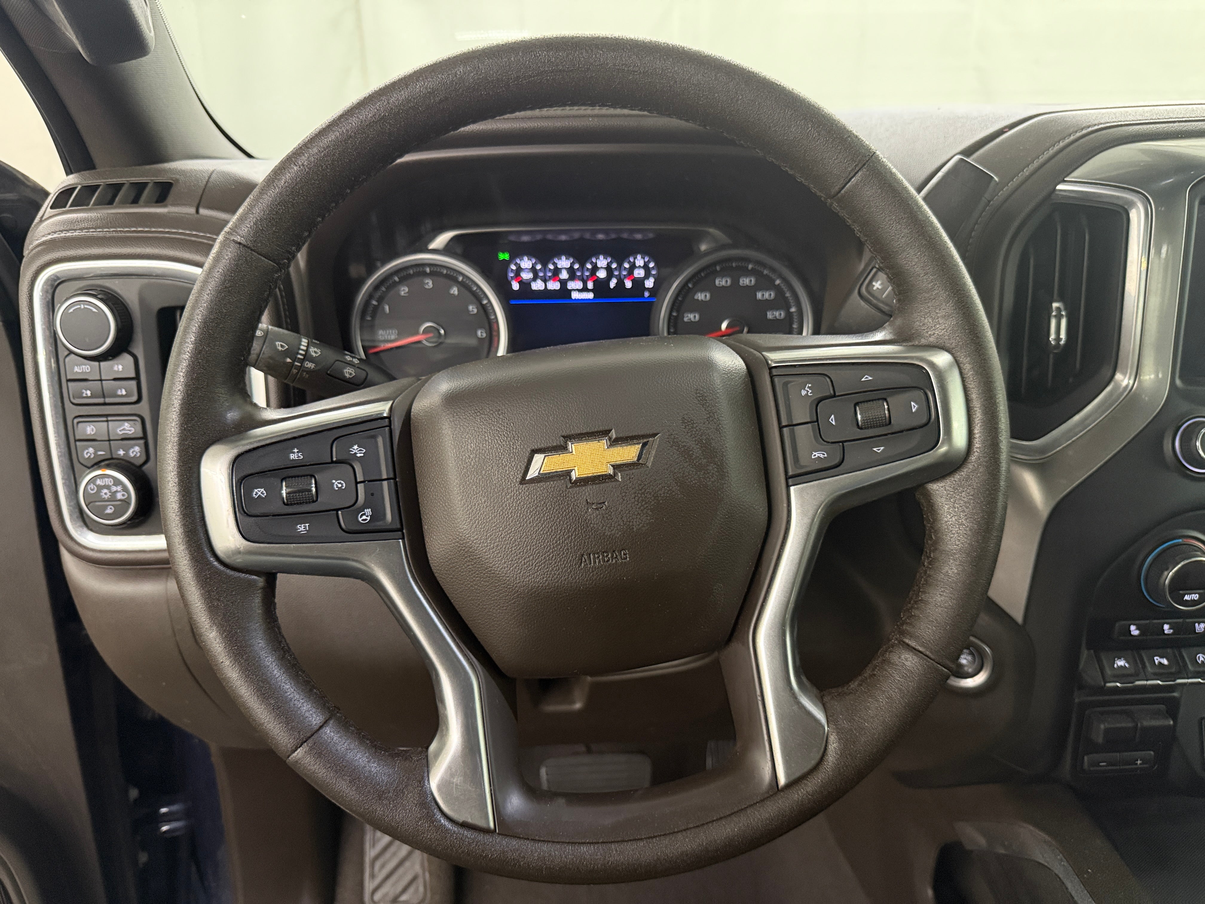Thumbnail: 2019 Chevrolet Silverado 1500 - 4