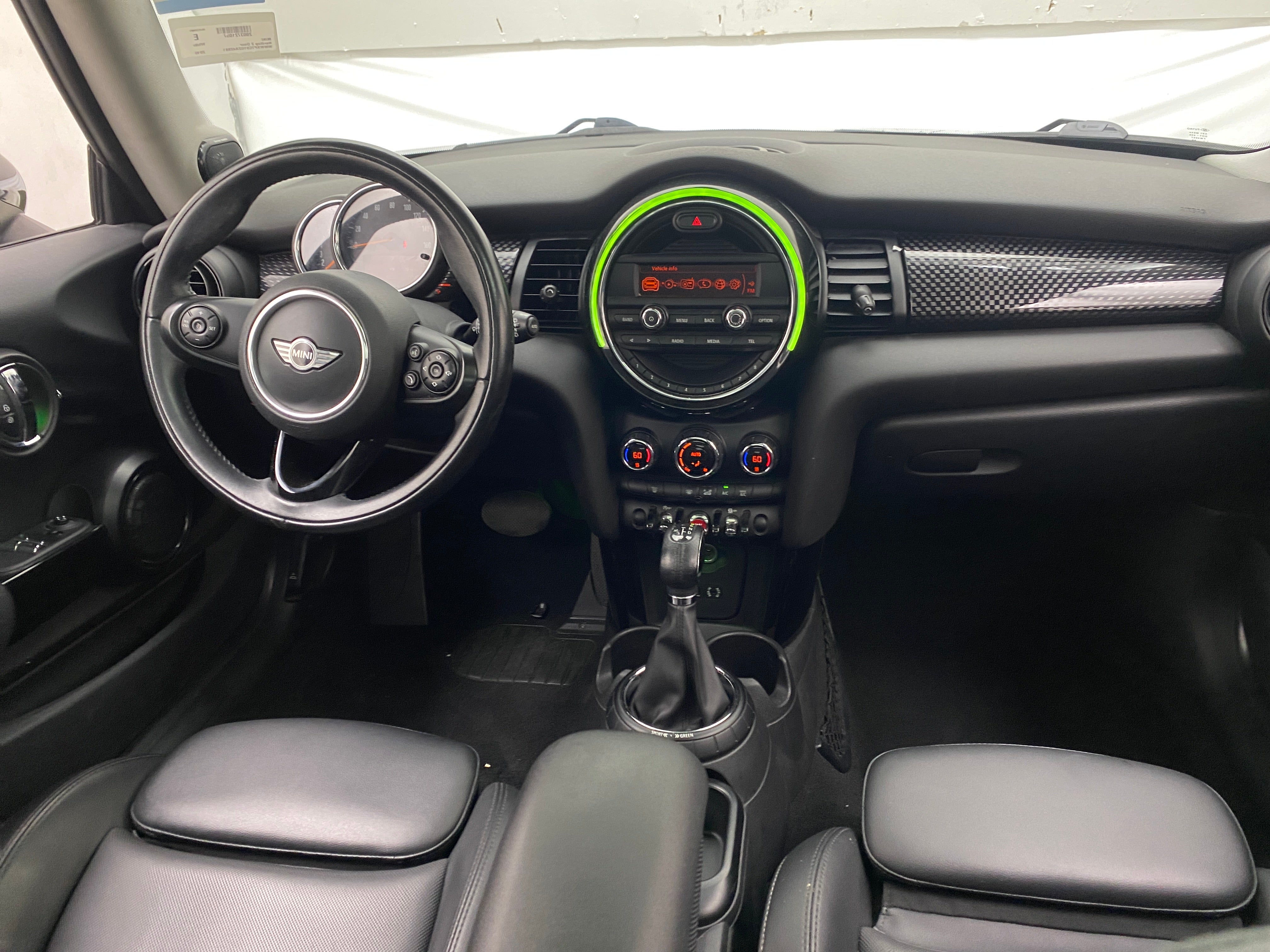 Thumbnail: 2016 MINI Cooper Hardtop - 2