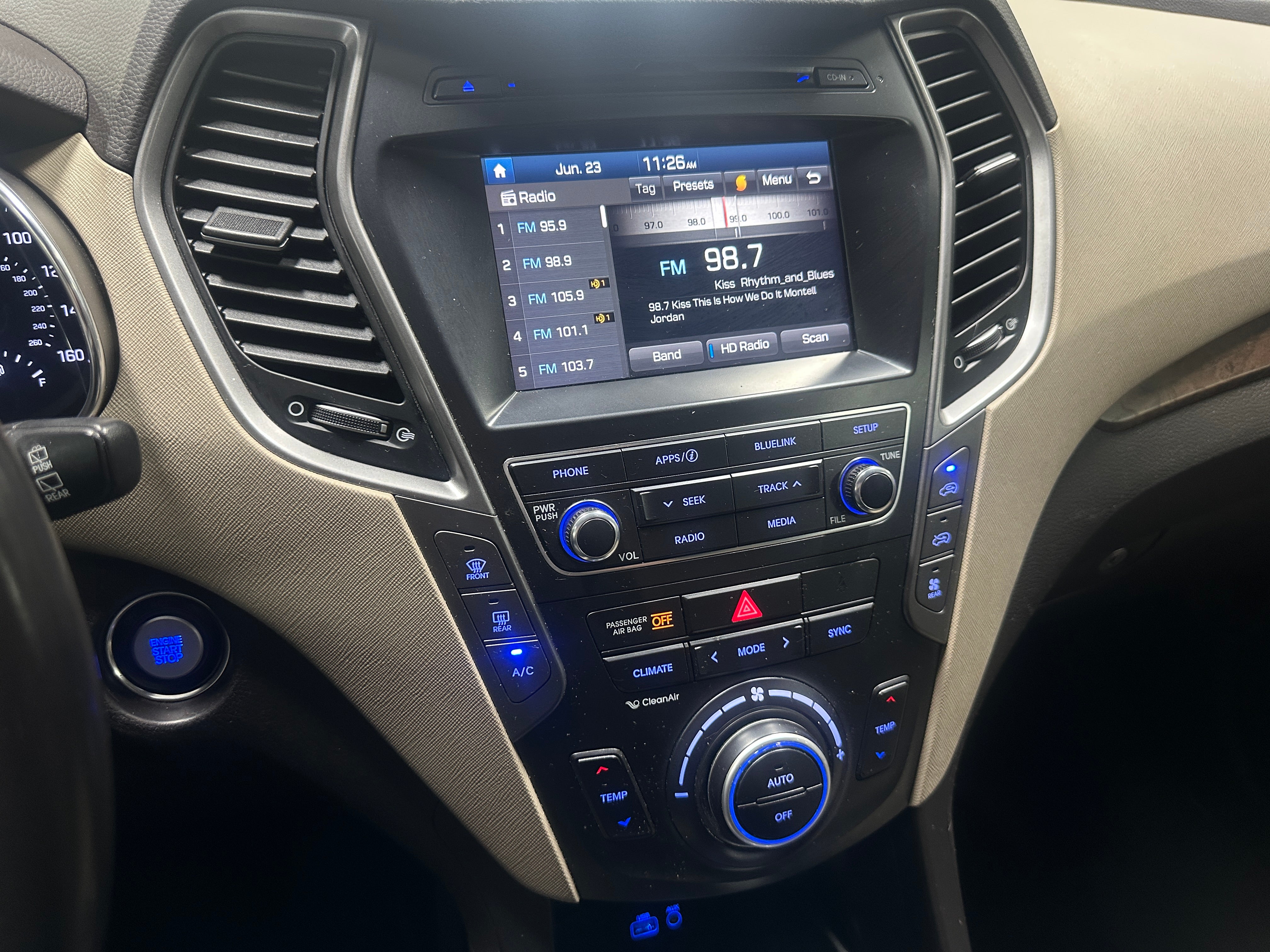 Thumbnail: 2017 Hyundai Santa Fe - 3