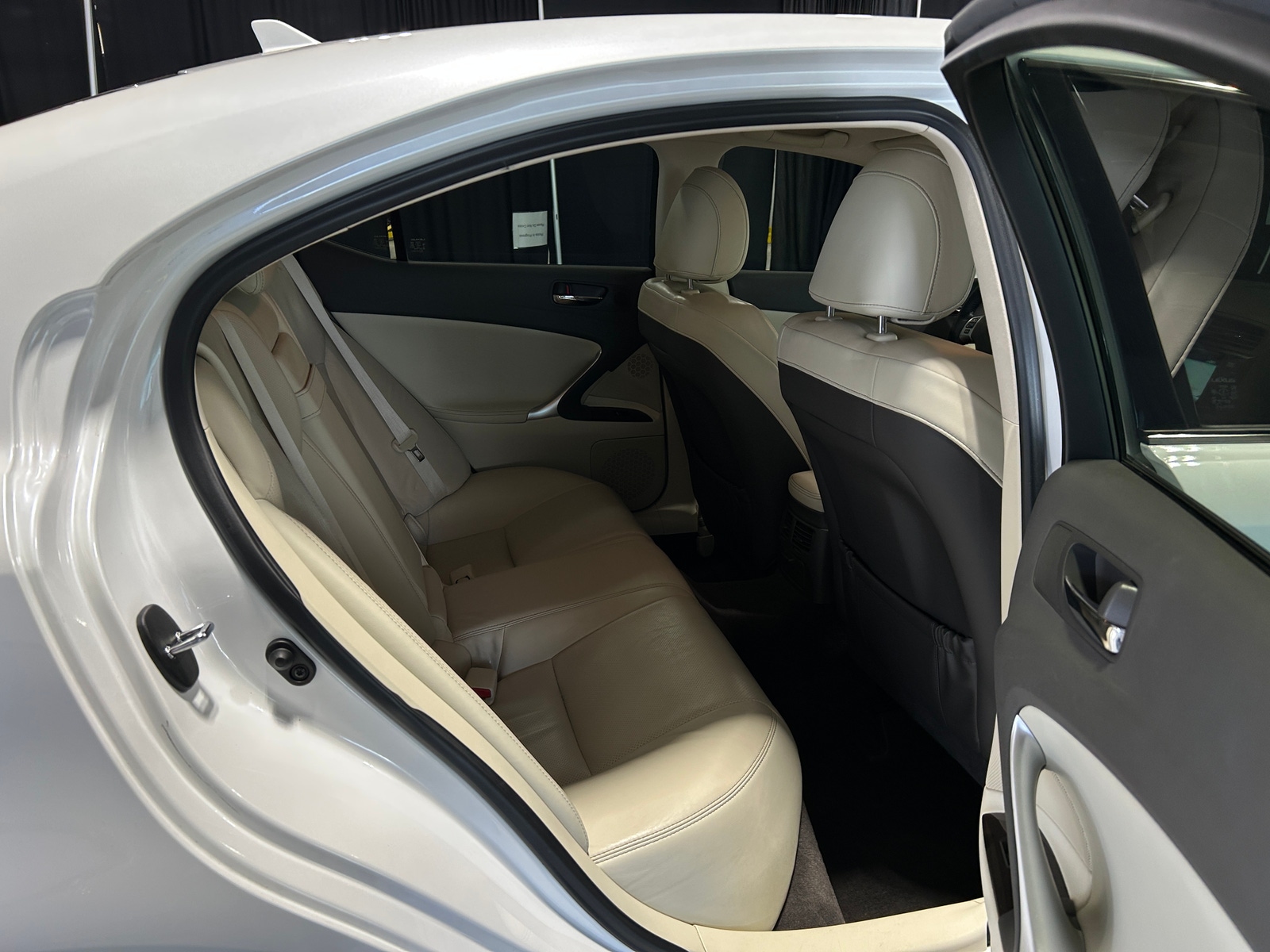 Thumbnail: 2011 Lexus IS - 5