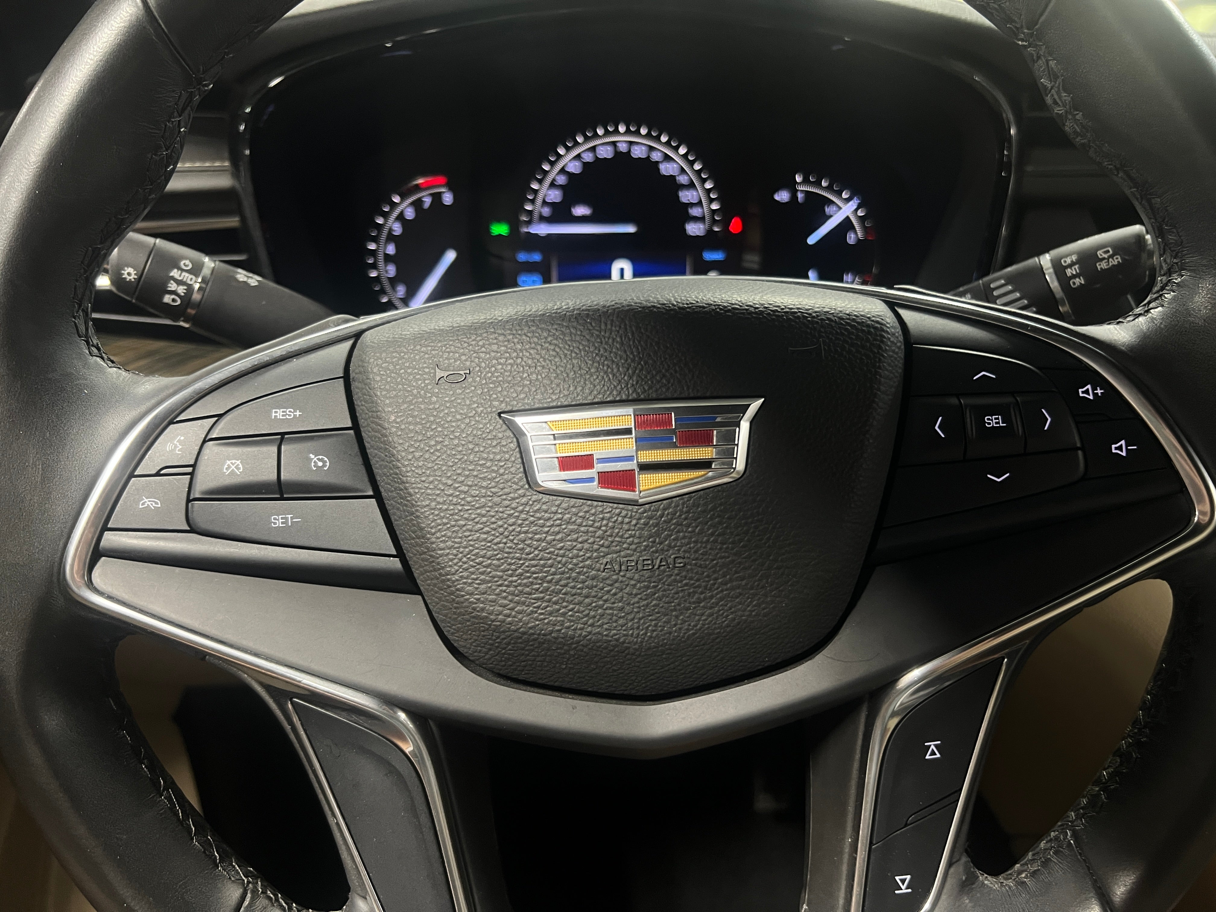 Thumbnail: 2017 Cadillac XT5 - 4