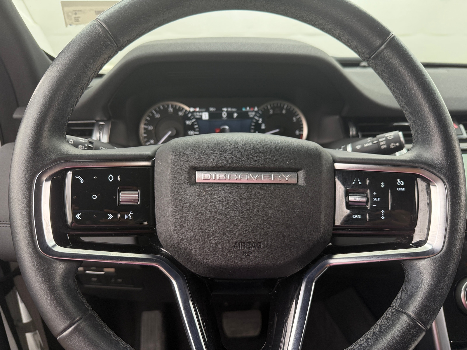 Thumbnail: 2023 Land Rover Discovery Sport - 4