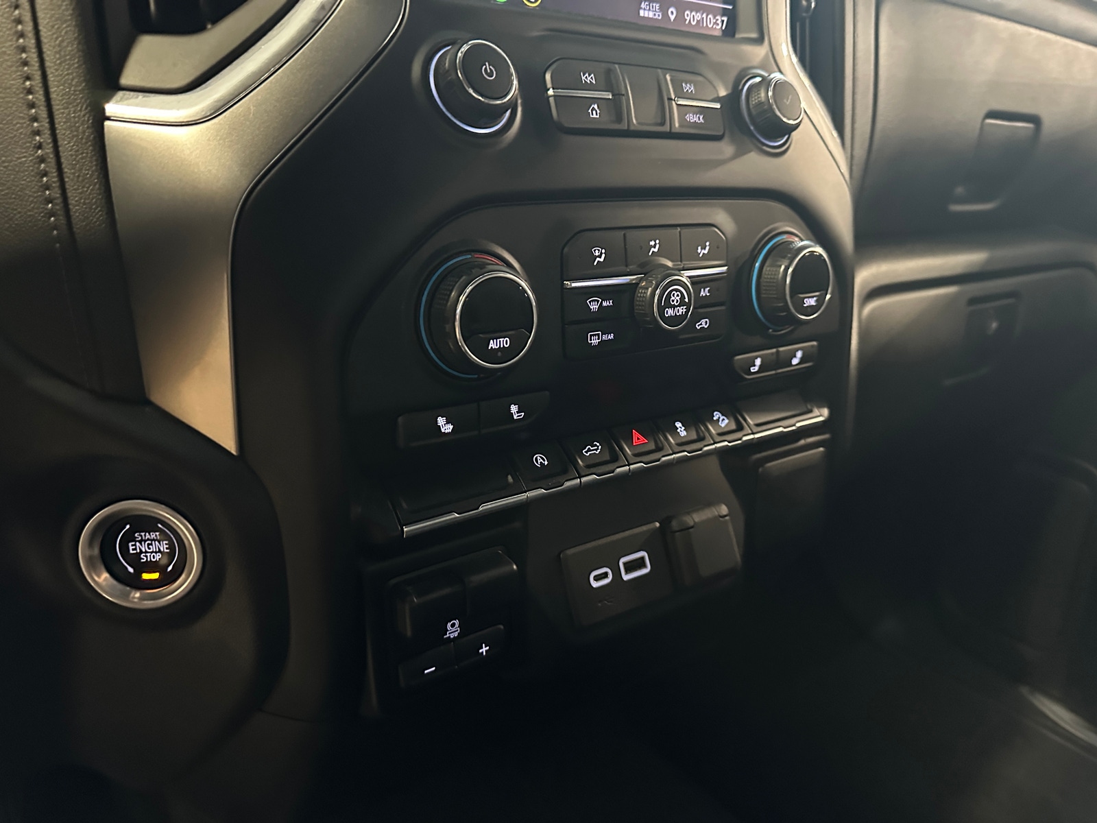 Thumbnail: 2020 Chevrolet Silverado 1500 - 4