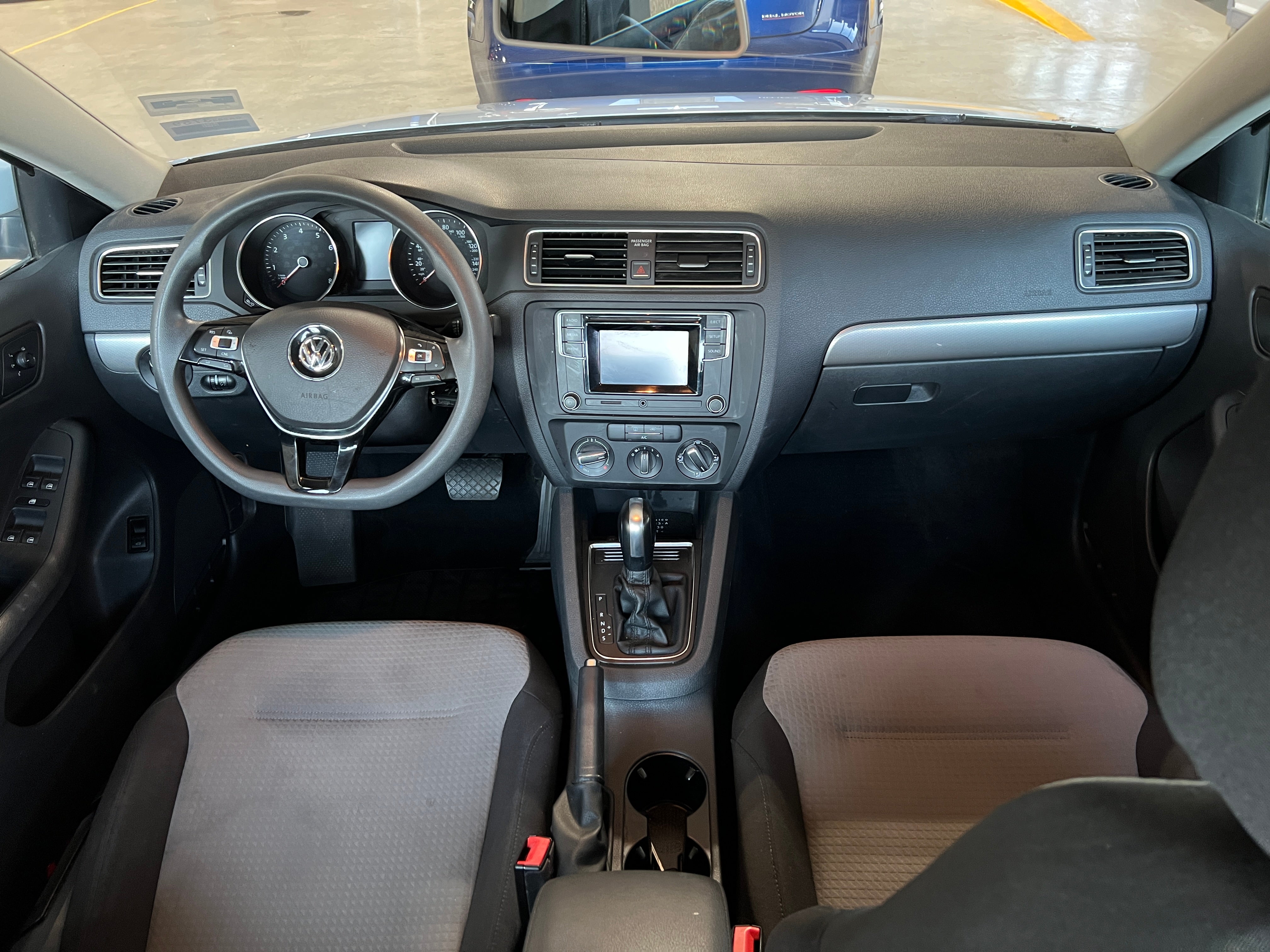 Thumbnail: 2017 Volkswagen Jetta - 3