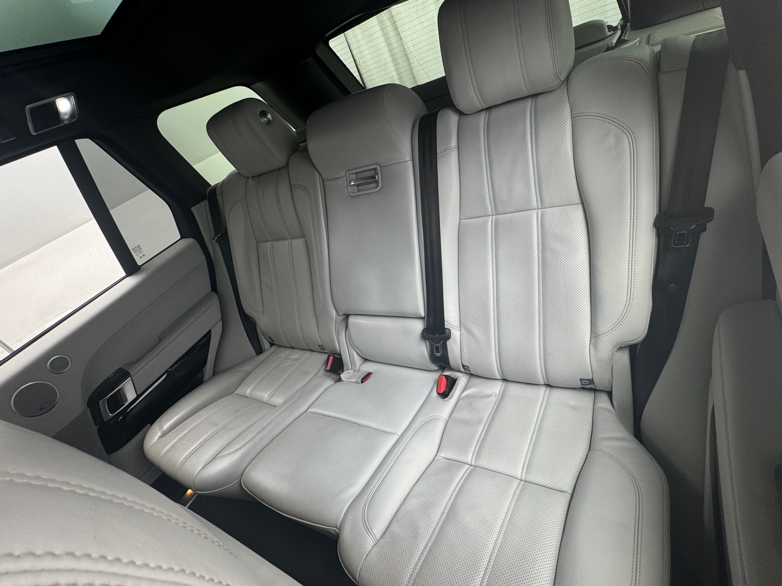 Thumbnail: 2017 Land Rover Range Rover - 5