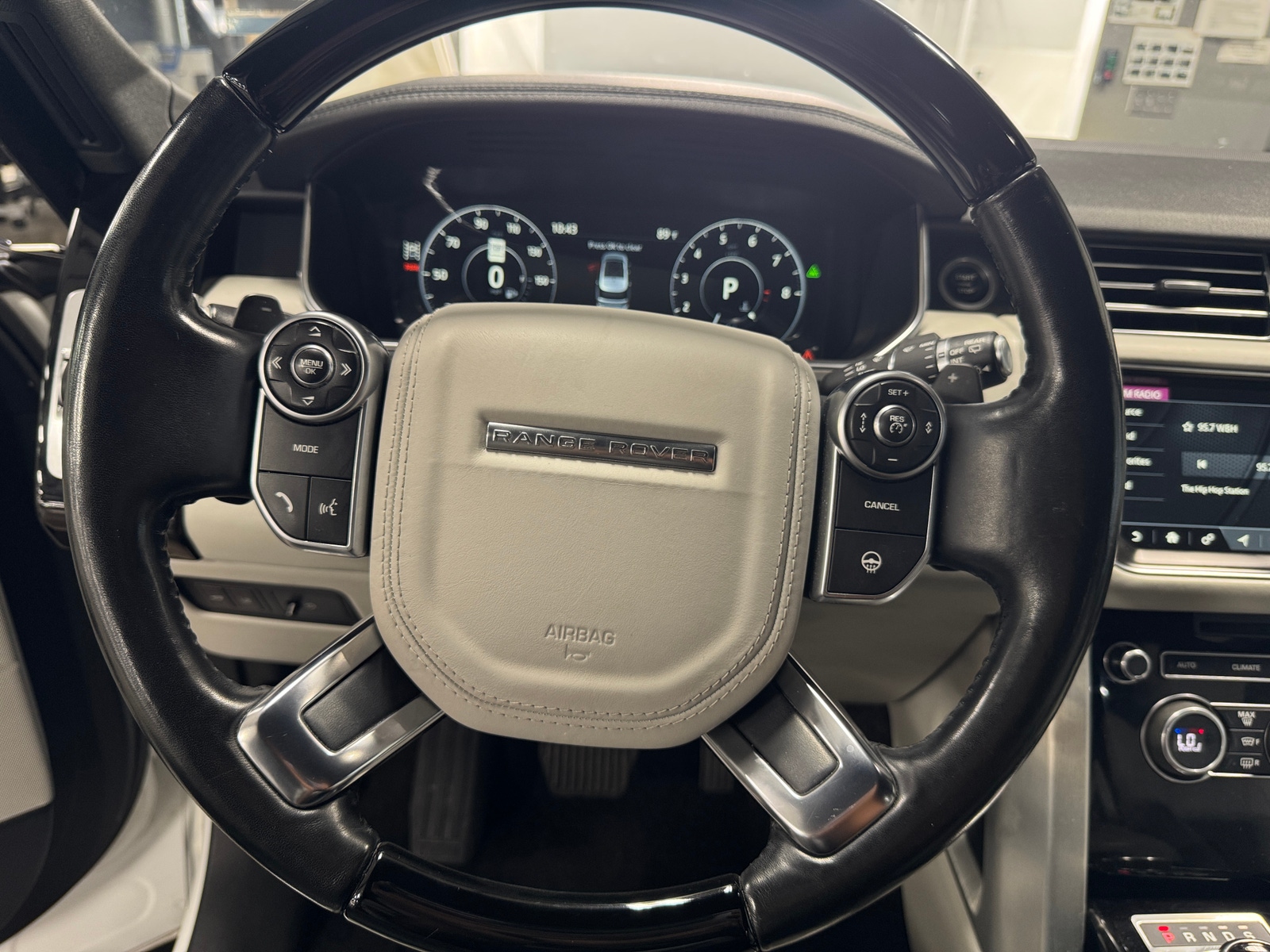 Thumbnail: 2017 Land Rover Range Rover - 4