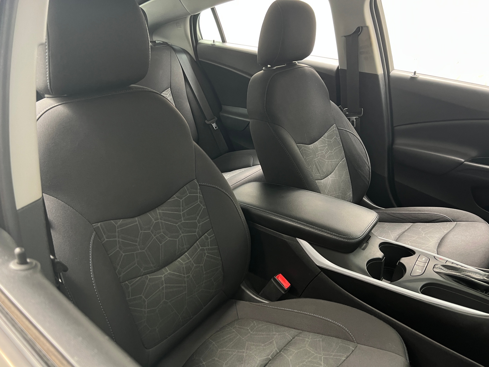 Thumbnail: 2018 Chevrolet Volt - 2