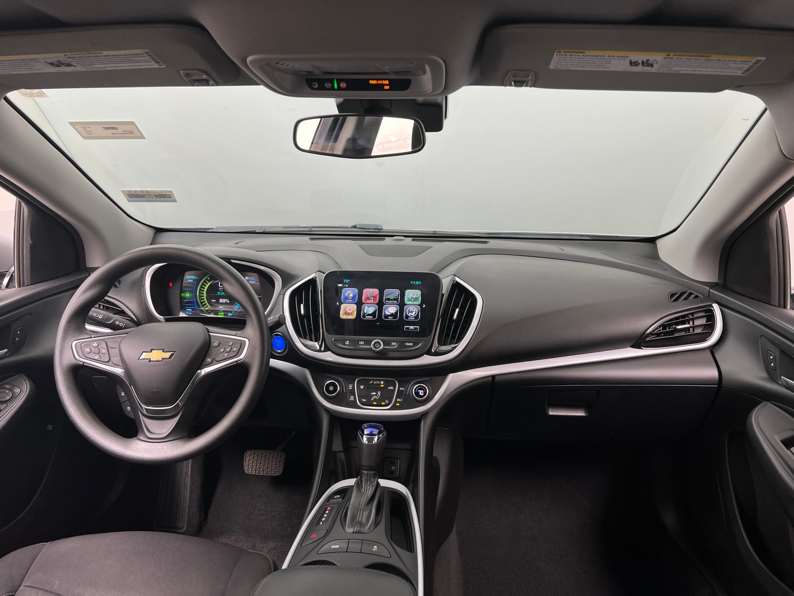 Thumbnail: 2018 Chevrolet Volt - 3