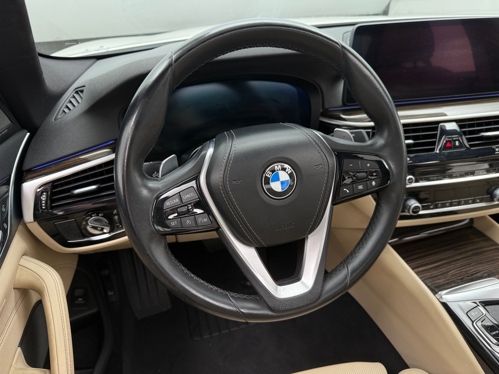 Thumbnail: 2023 BMW 5 Series - 4