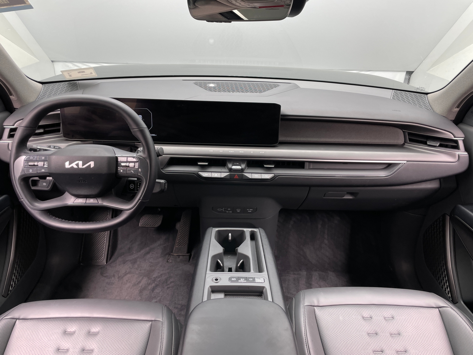 Thumbnail: 2024 Kia EV9 - 3