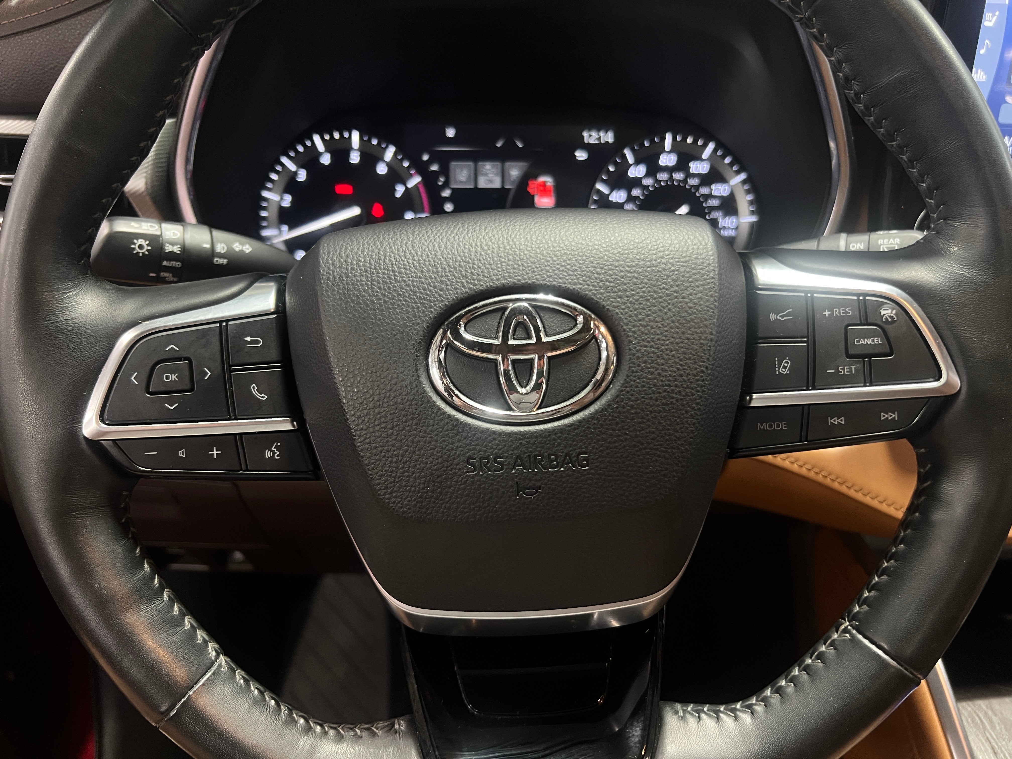 Thumbnail: 2021 Toyota Highlander - 4
