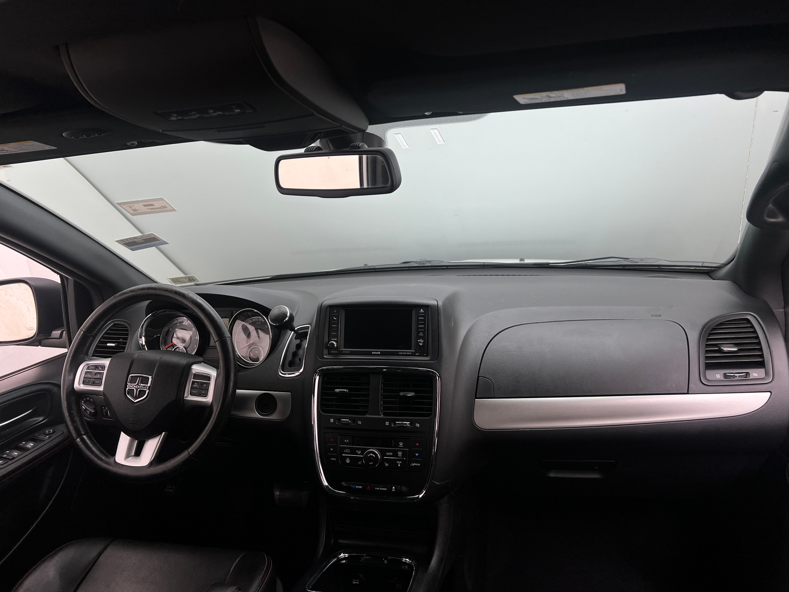 Thumbnail: 2019 Dodge Grand Caravan - 2