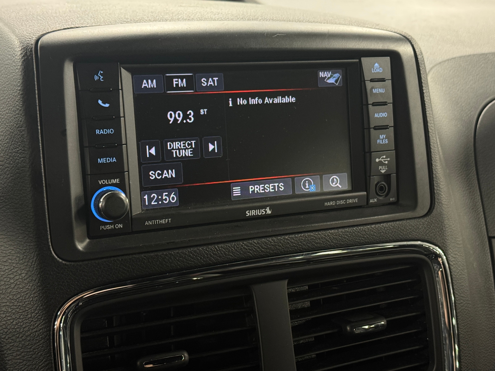 Thumbnail: 2019 Dodge Grand Caravan - 3