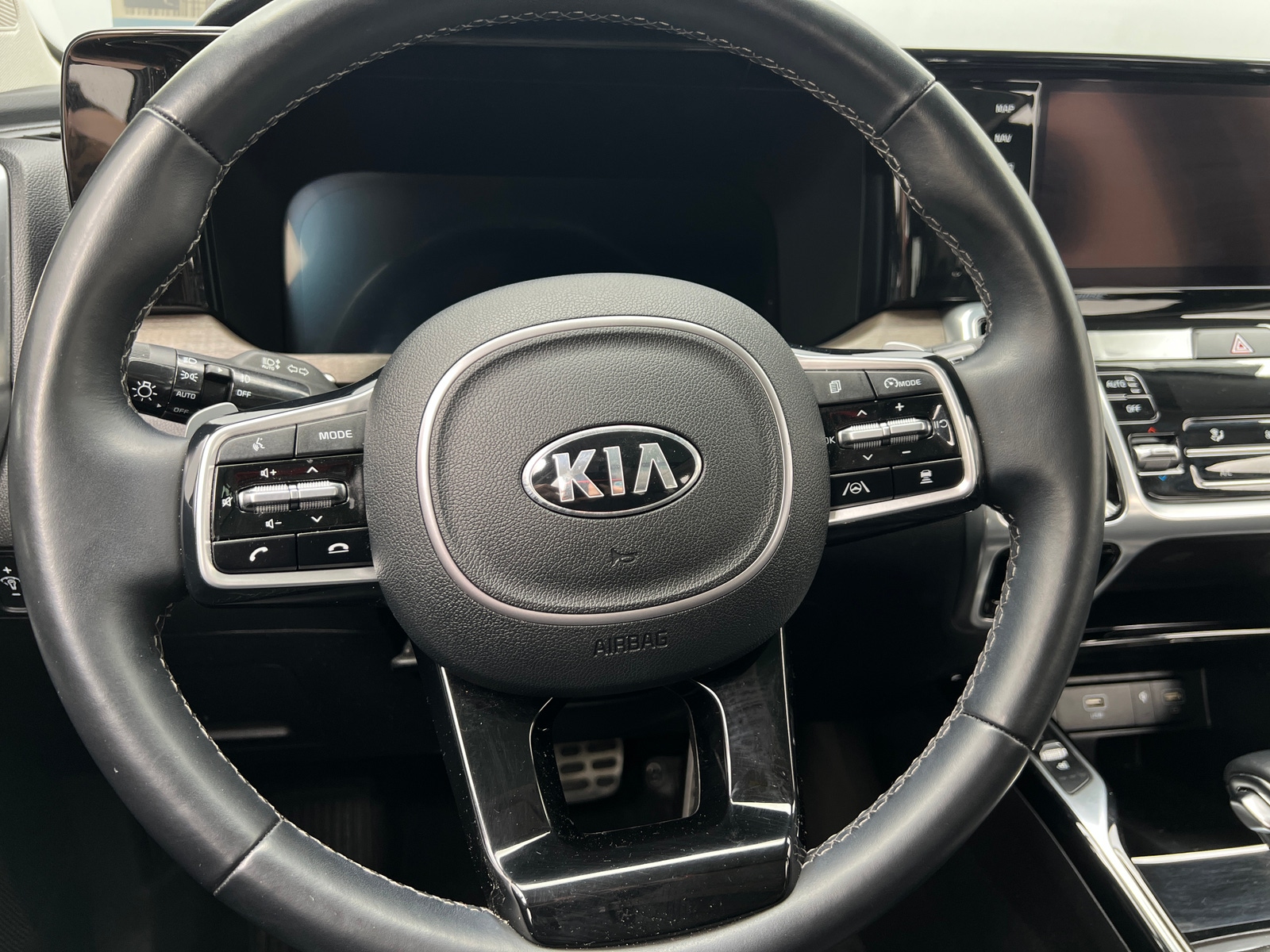 Thumbnail: 2021 Kia Sorento - 4
