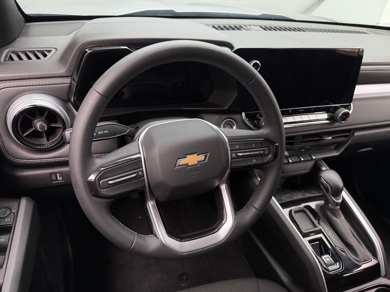 Thumbnail: 2024 Chevrolet Colorado - 5