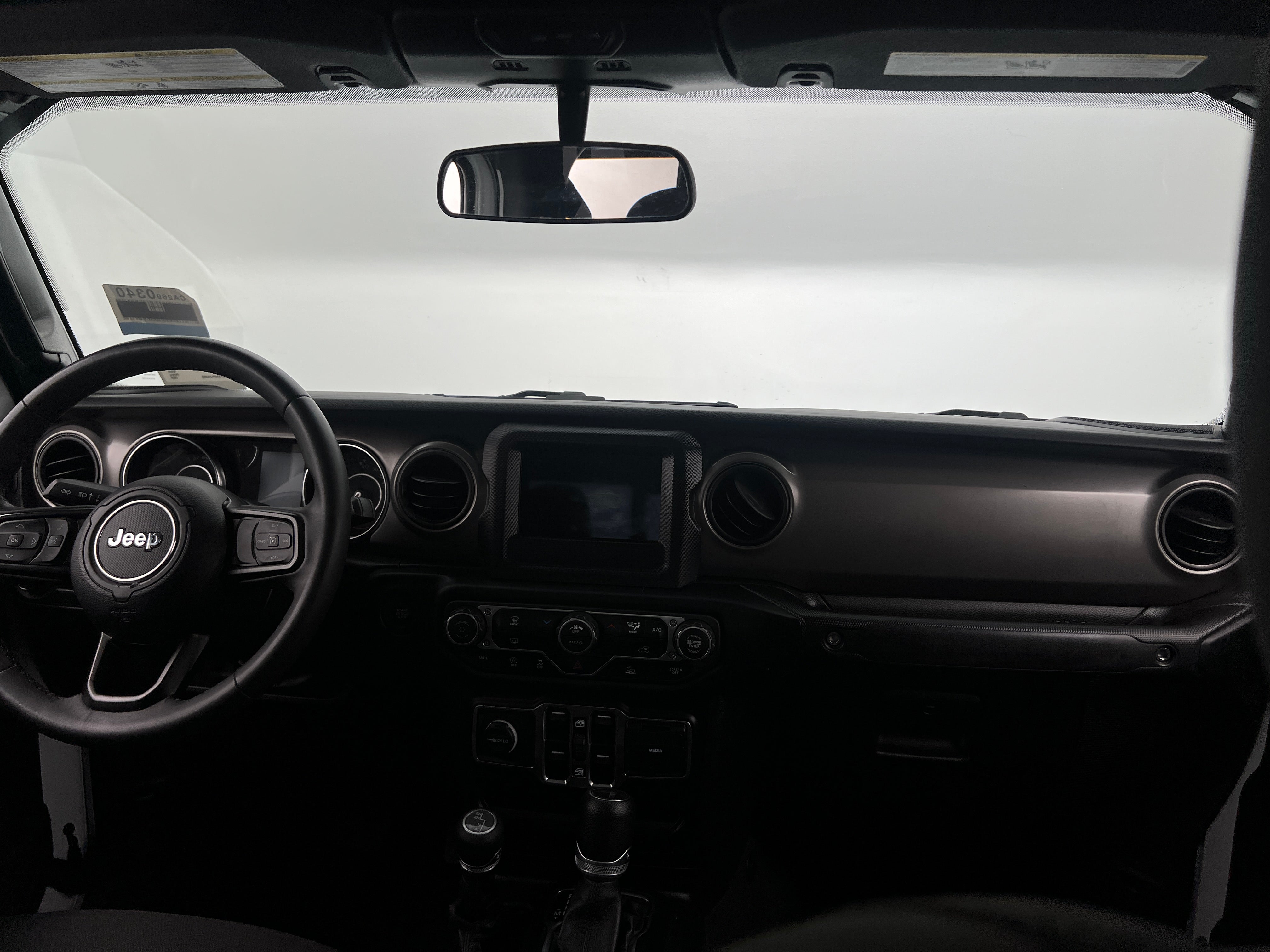 Thumbnail: 2023 Jeep Gladiator - 3
