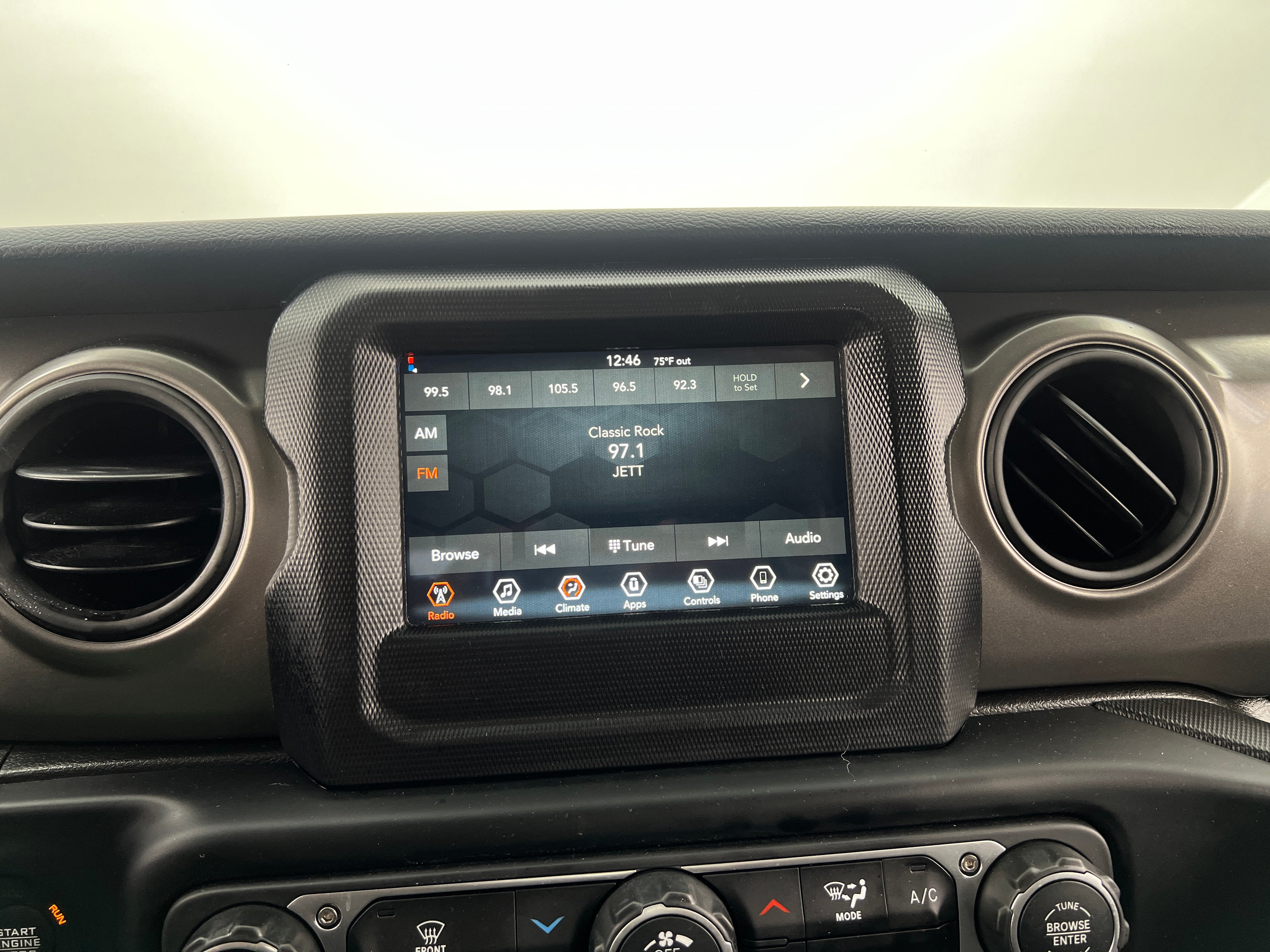 Thumbnail: 2023 Jeep Gladiator - 4
