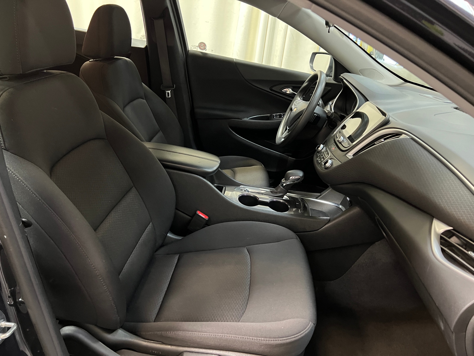 Thumbnail: 2023 Chevrolet Malibu - 2