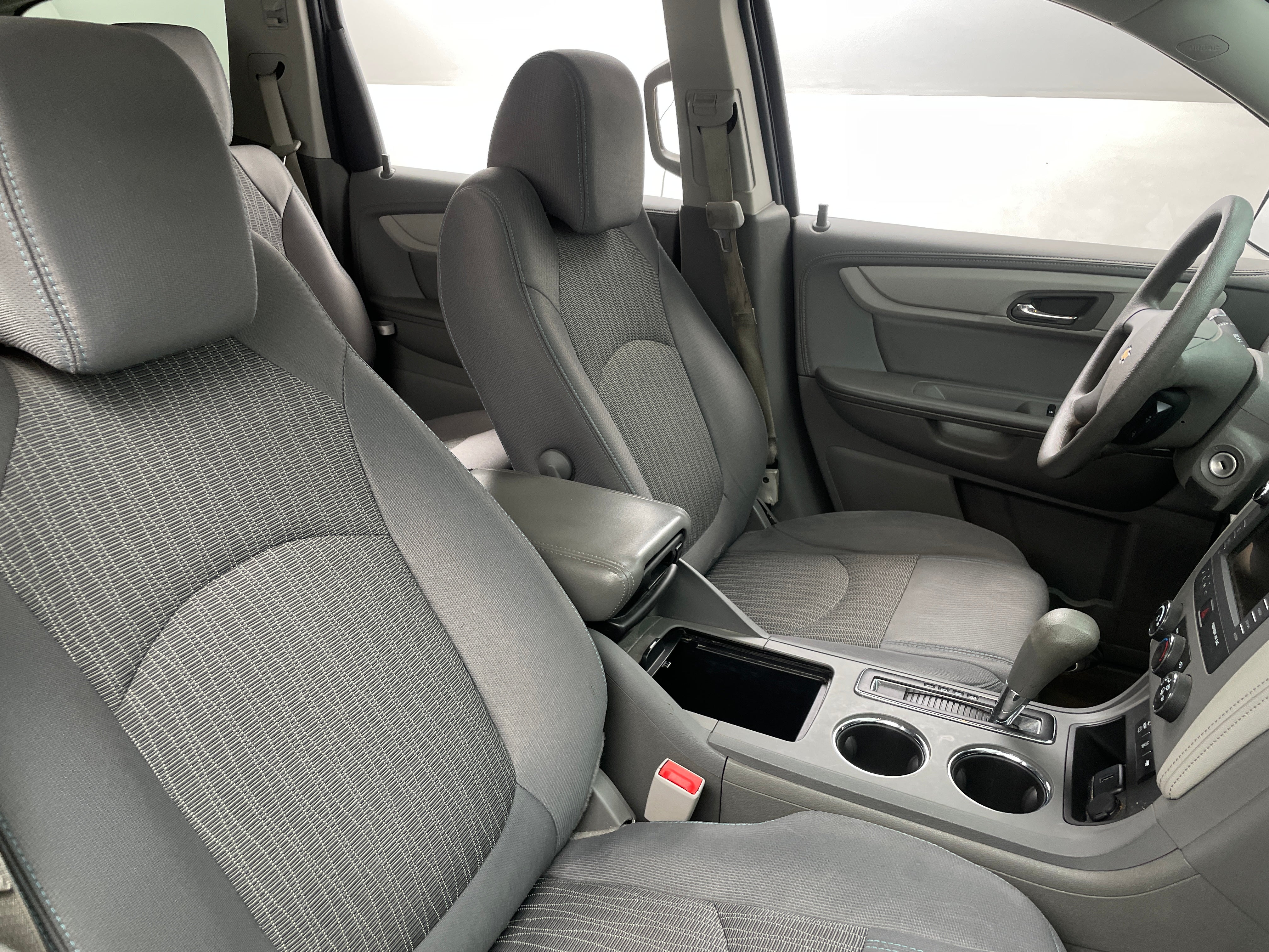Thumbnail: 2017 Chevrolet Traverse - 2