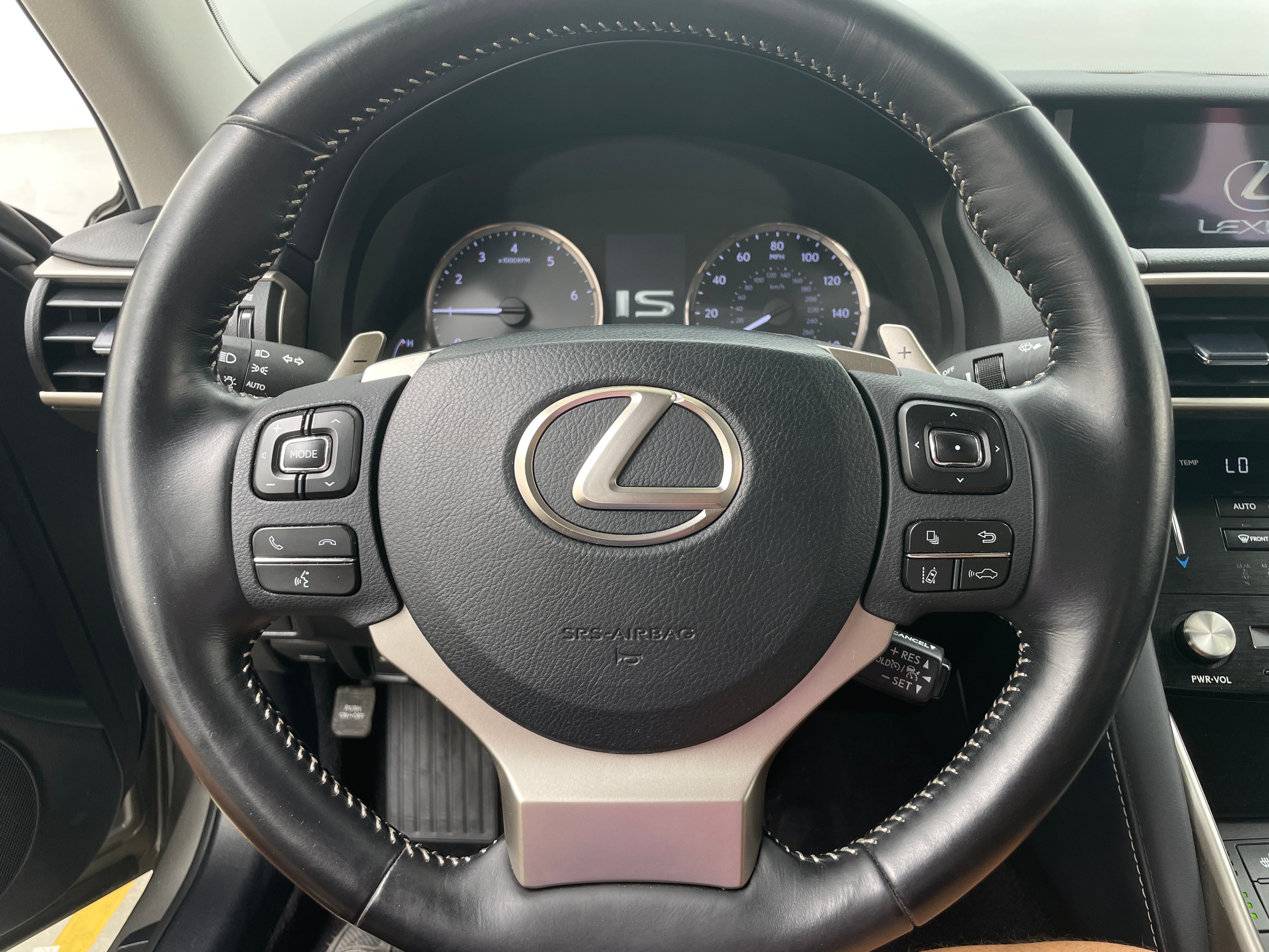 Thumbnail: 2017 Lexus IS - 4