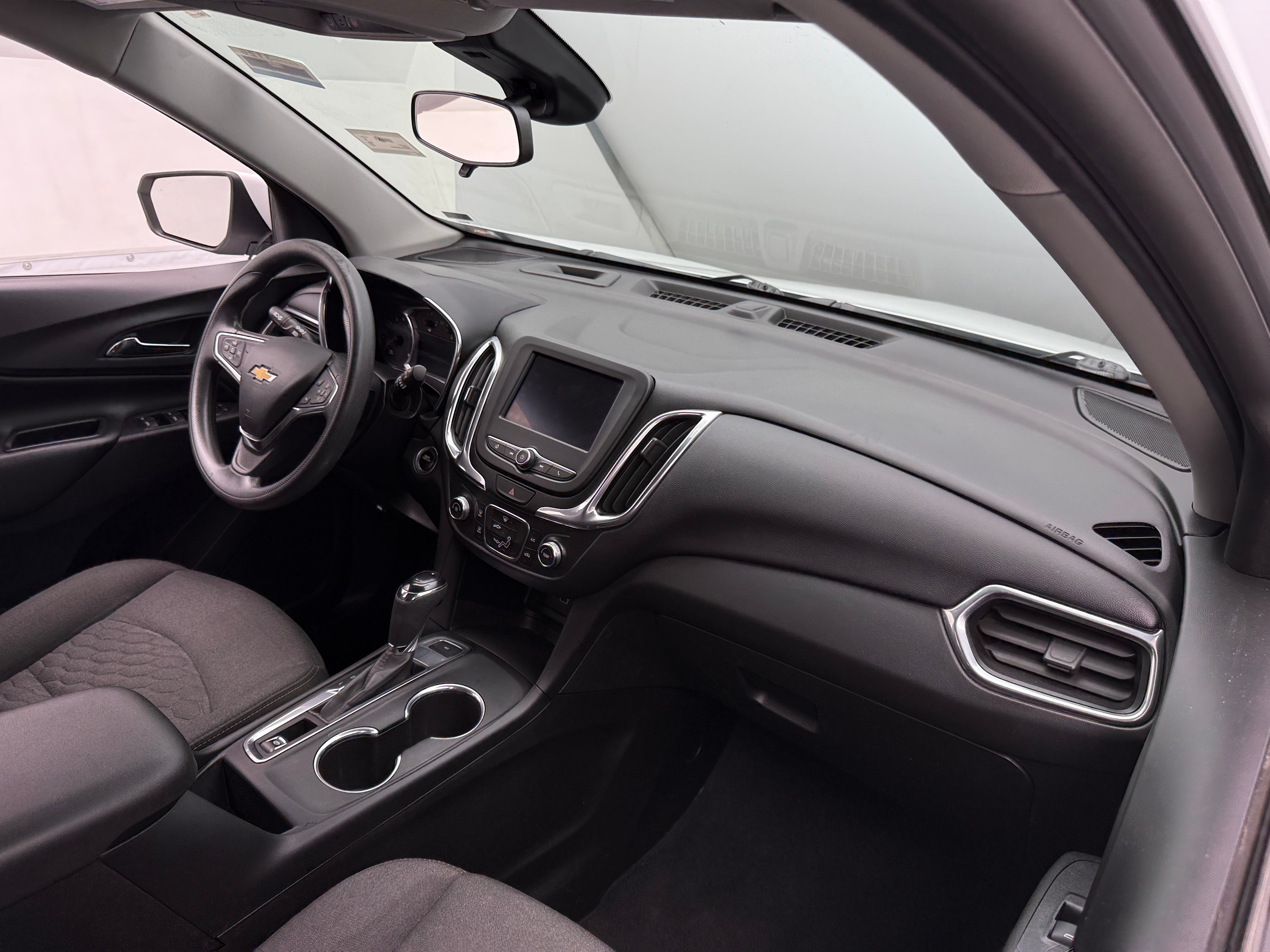 Thumbnail: 2021 Chevrolet Equinox - 3