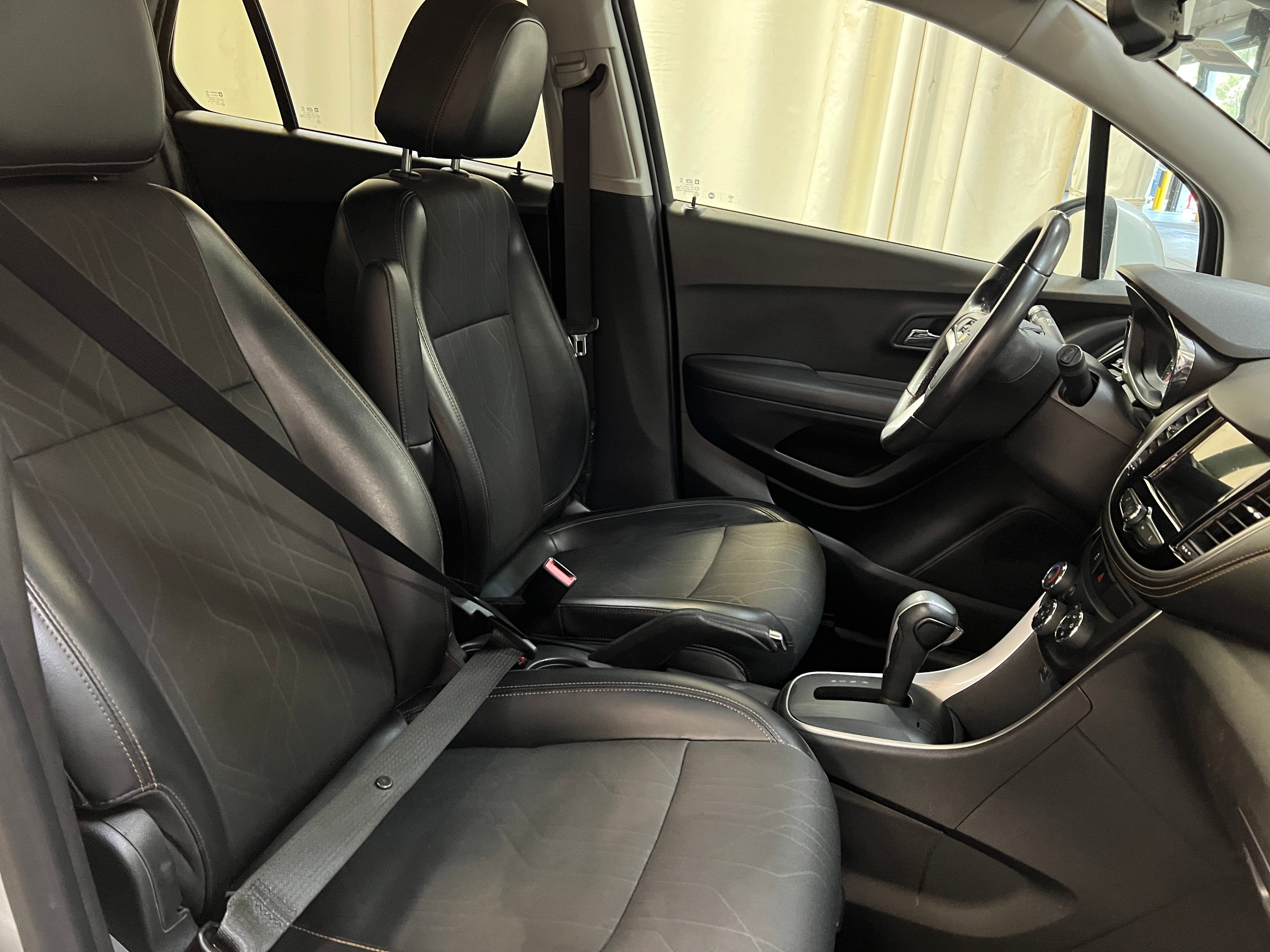 Thumbnail: 2018 Chevrolet Trax - 2