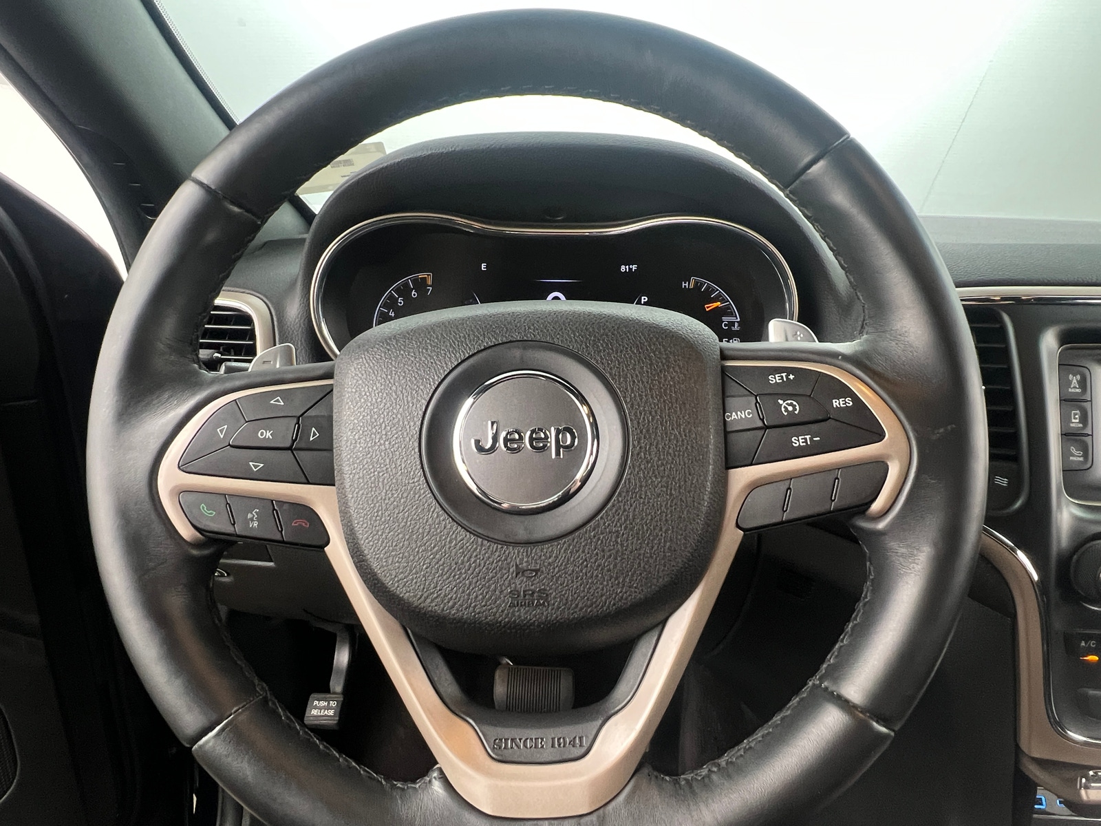 Thumbnail: 2017 Jeep Grand Cherokee - 5