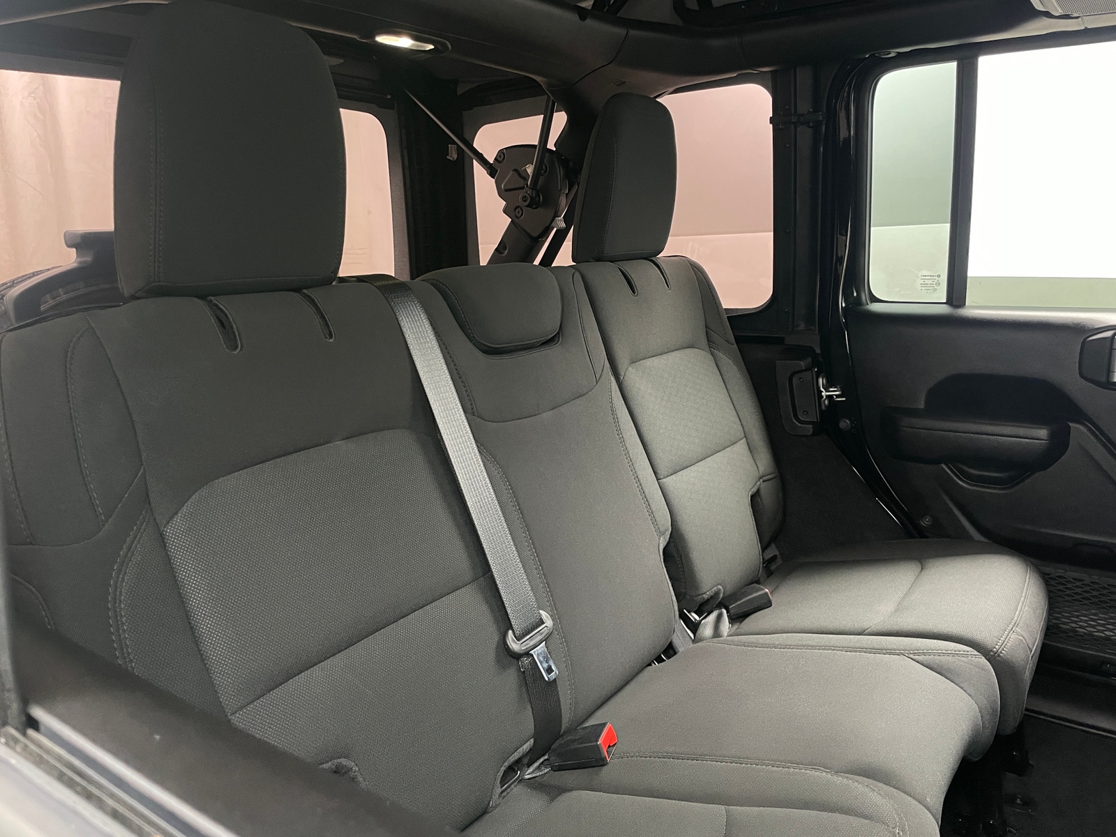Thumbnail: 2022 Jeep Wrangler - 6