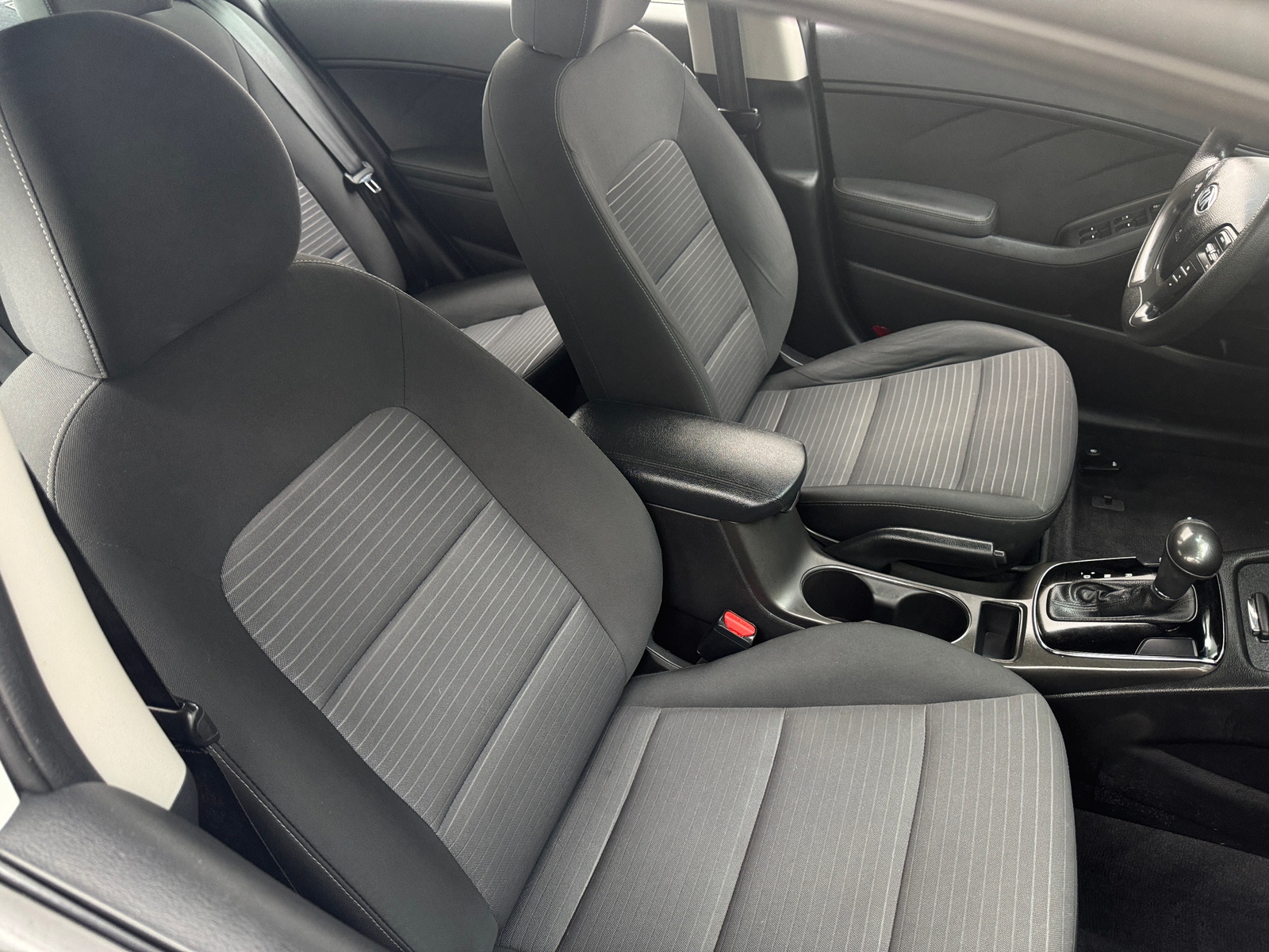 Thumbnail: 2017 Kia Forte - 2