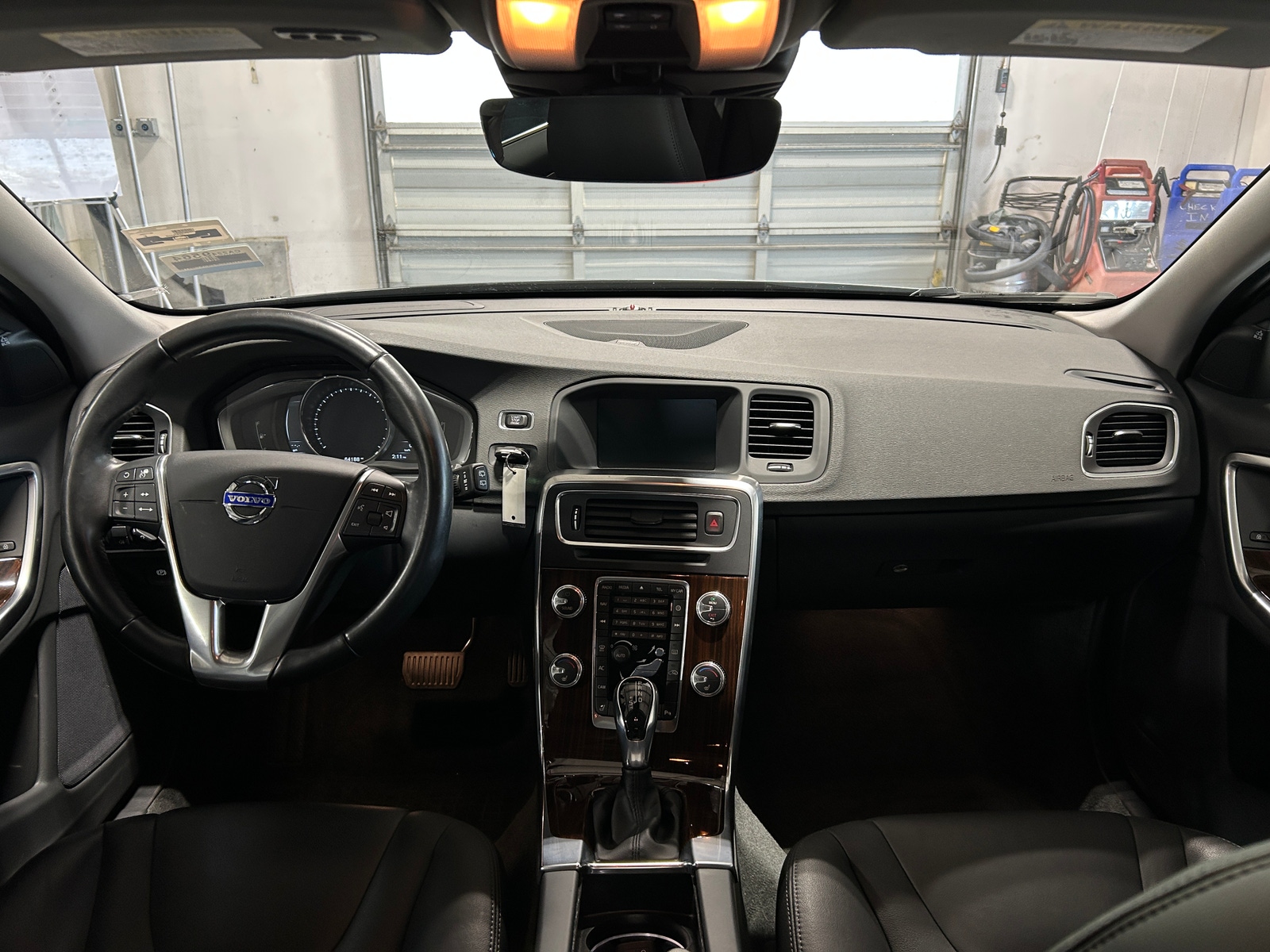 Thumbnail: 2015 Volvo V60 - 2