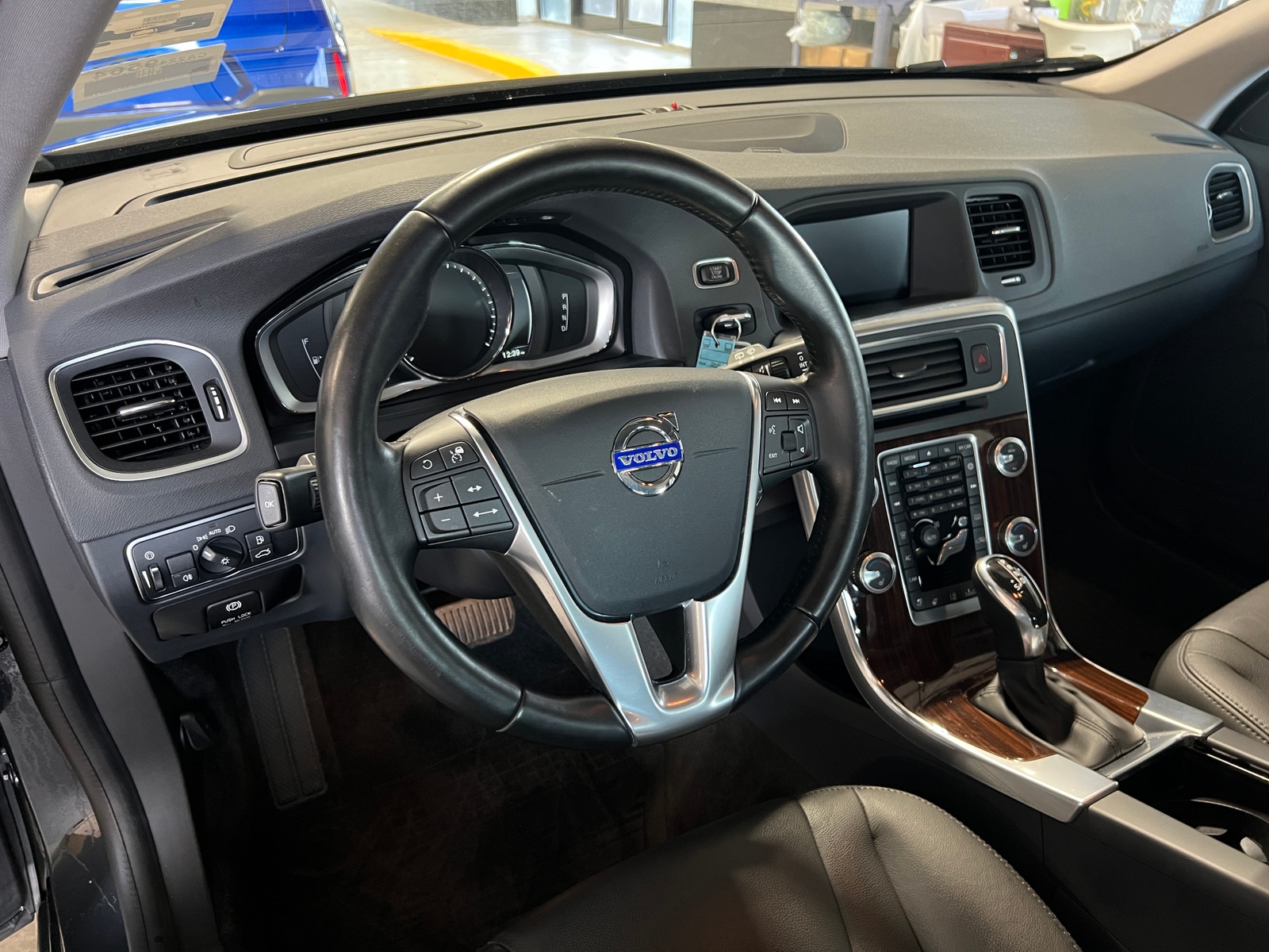 Thumbnail: 2015 Volvo V60 - 4
