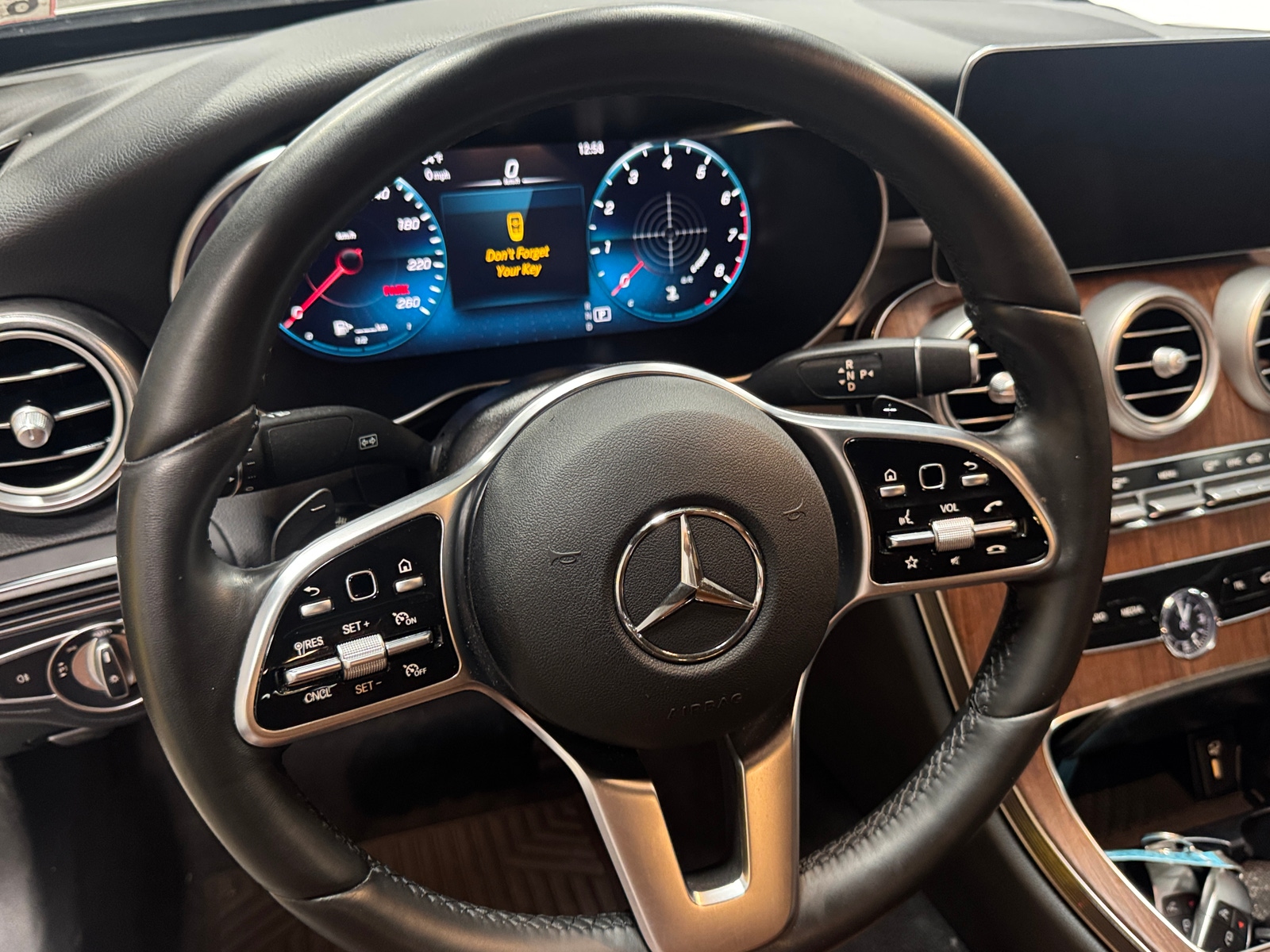 Thumbnail: 2021 Mercedes-Benz C-Class - 3