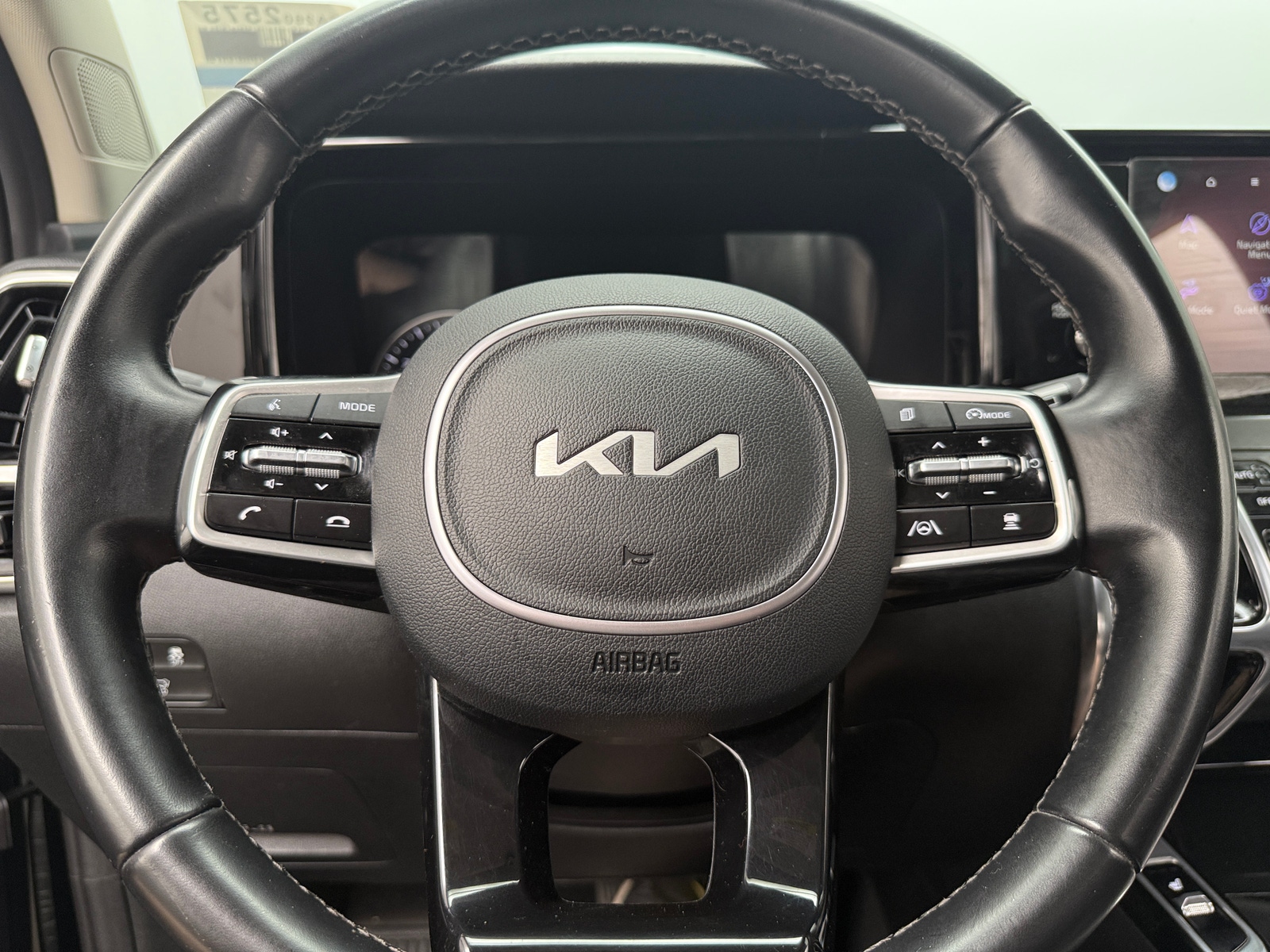 Thumbnail: 2022 Kia Sorento - 4