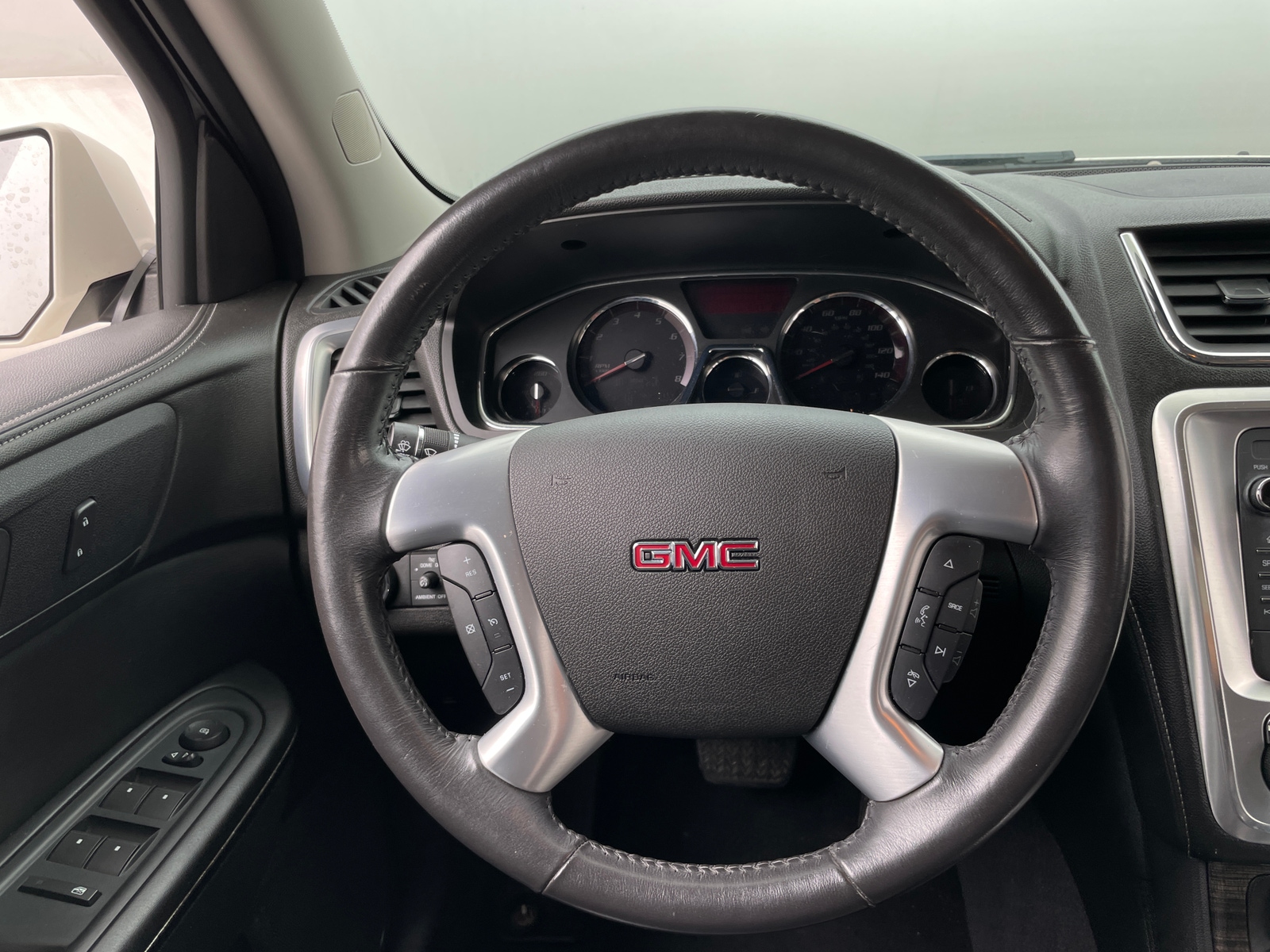 Thumbnail: 2015 GMC Acadia - 4