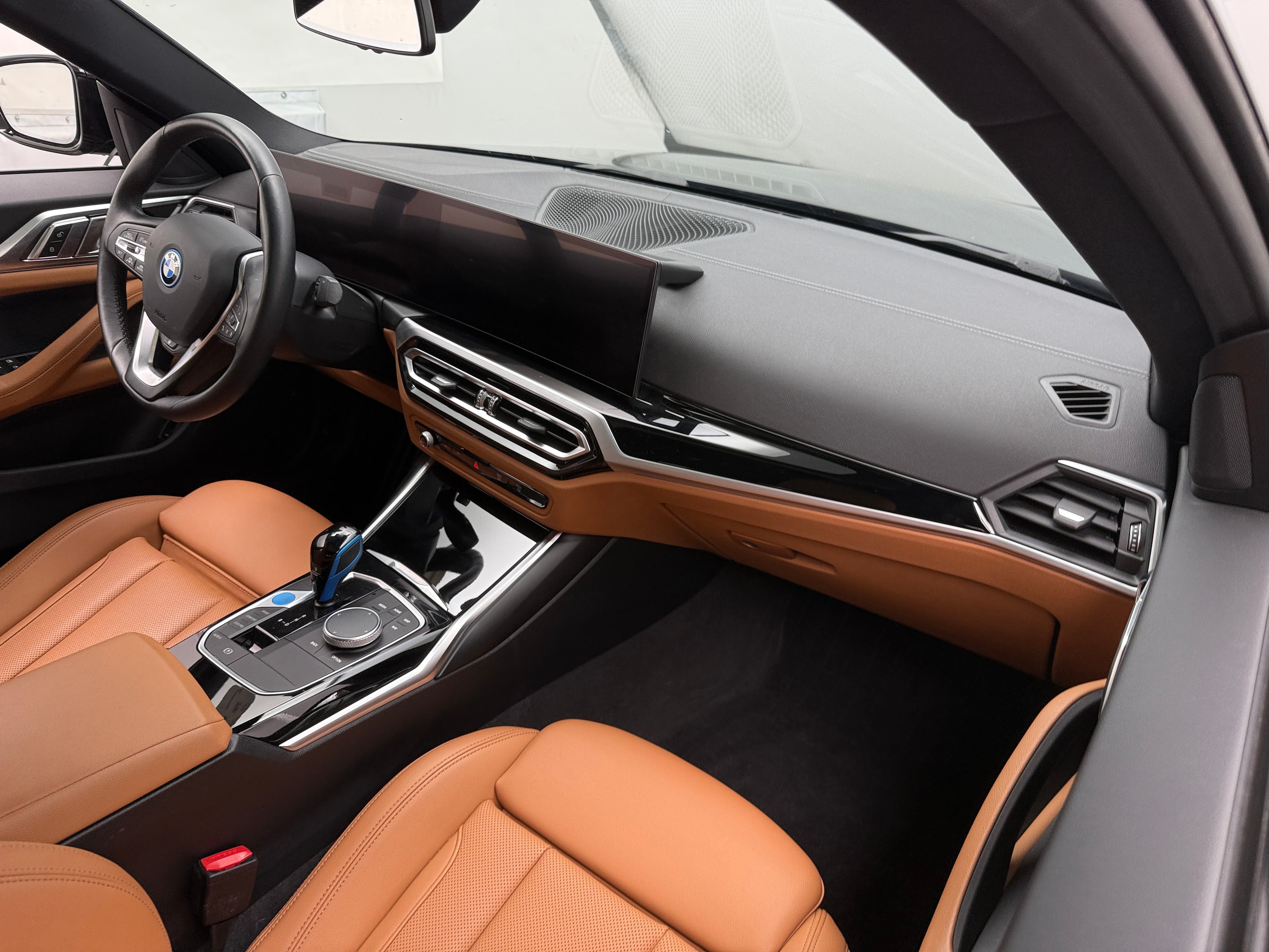 Thumbnail: 2022 BMW i4 - 2