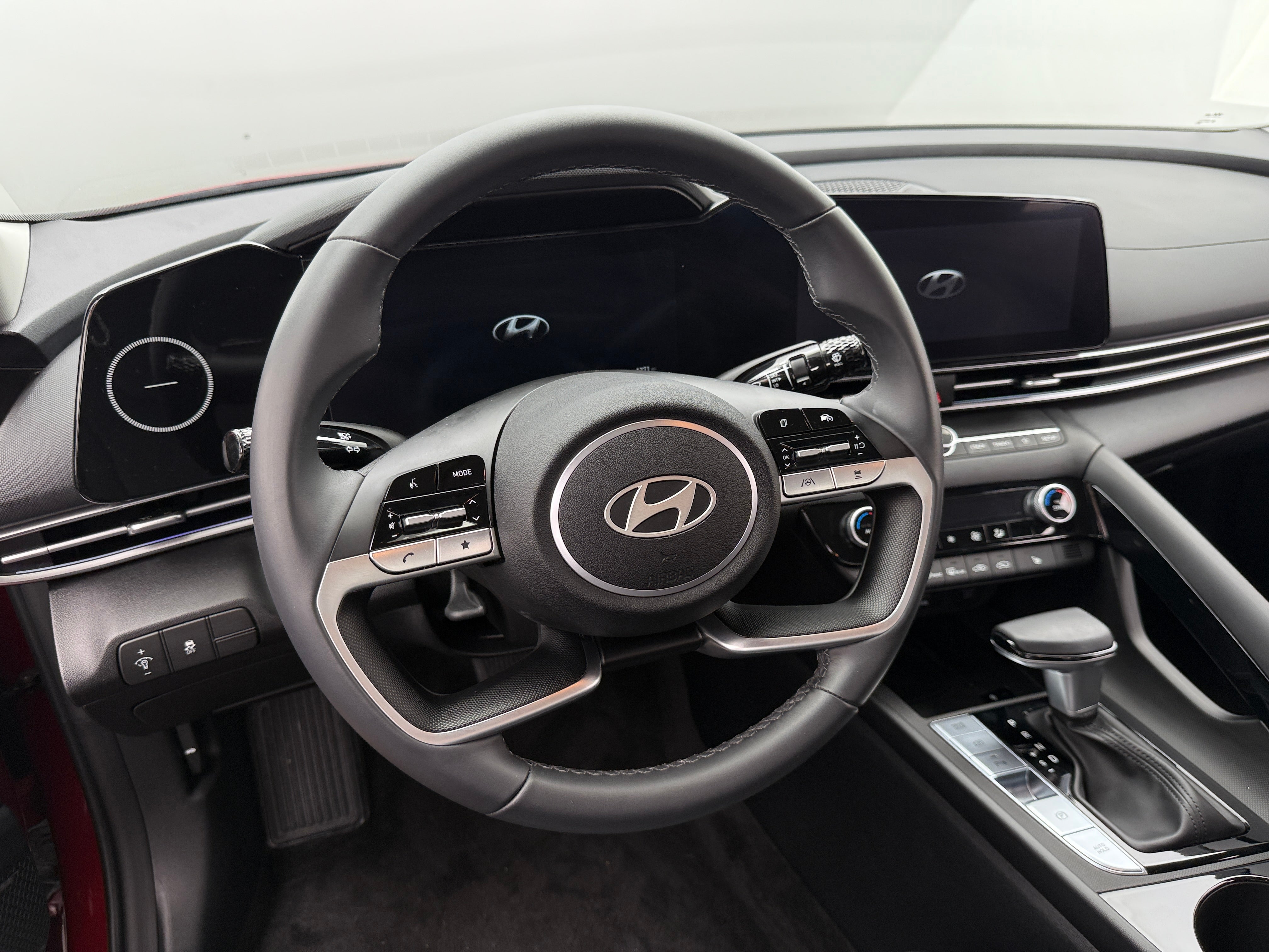 Thumbnail: 2024 Hyundai Elantra - 4