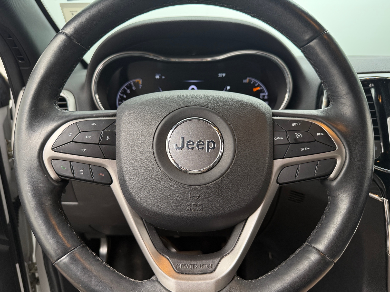 Thumbnail: 2019 Jeep Grand Cherokee - 4