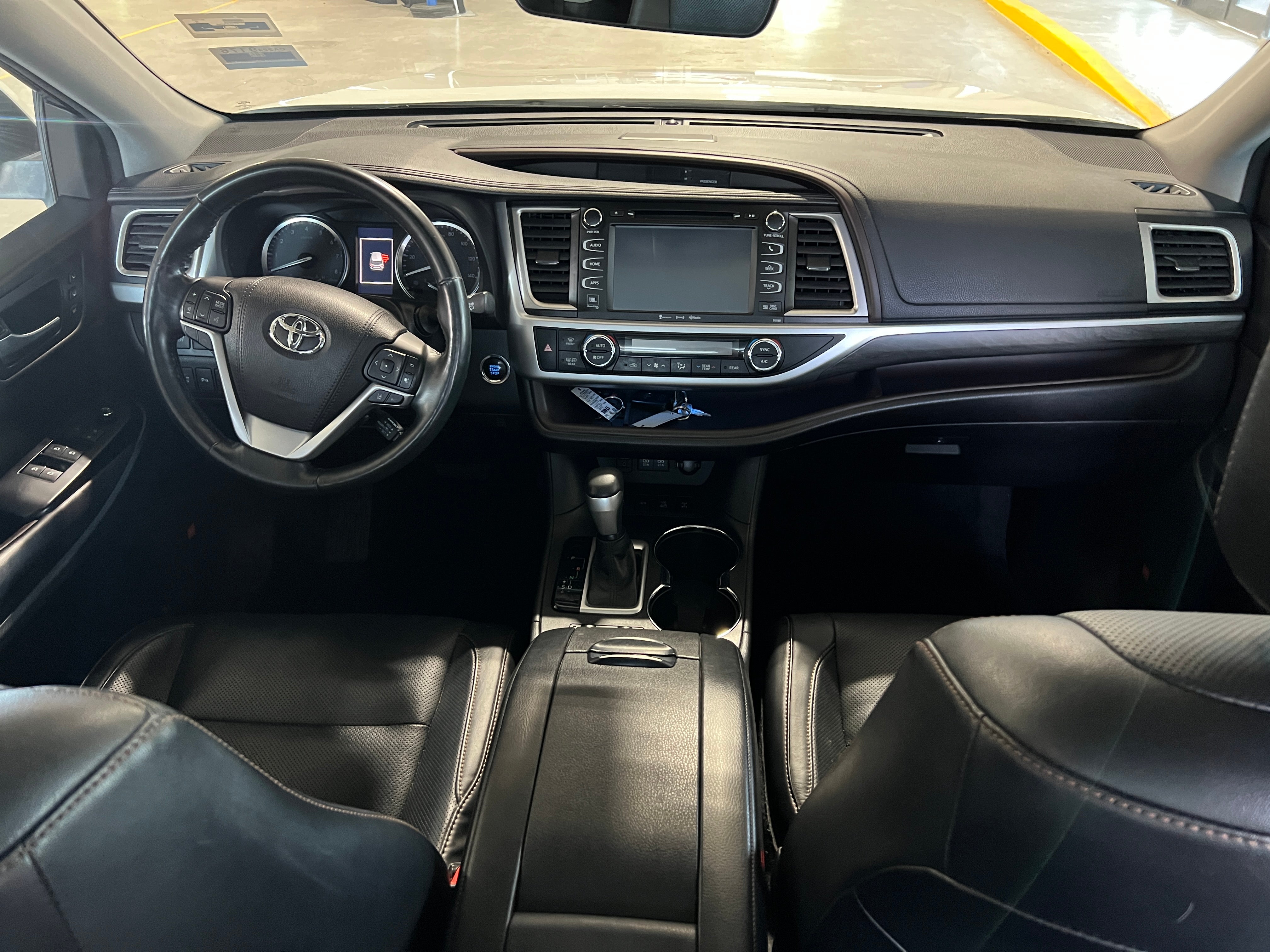 Thumbnail: 2018 Toyota Highlander - 2
